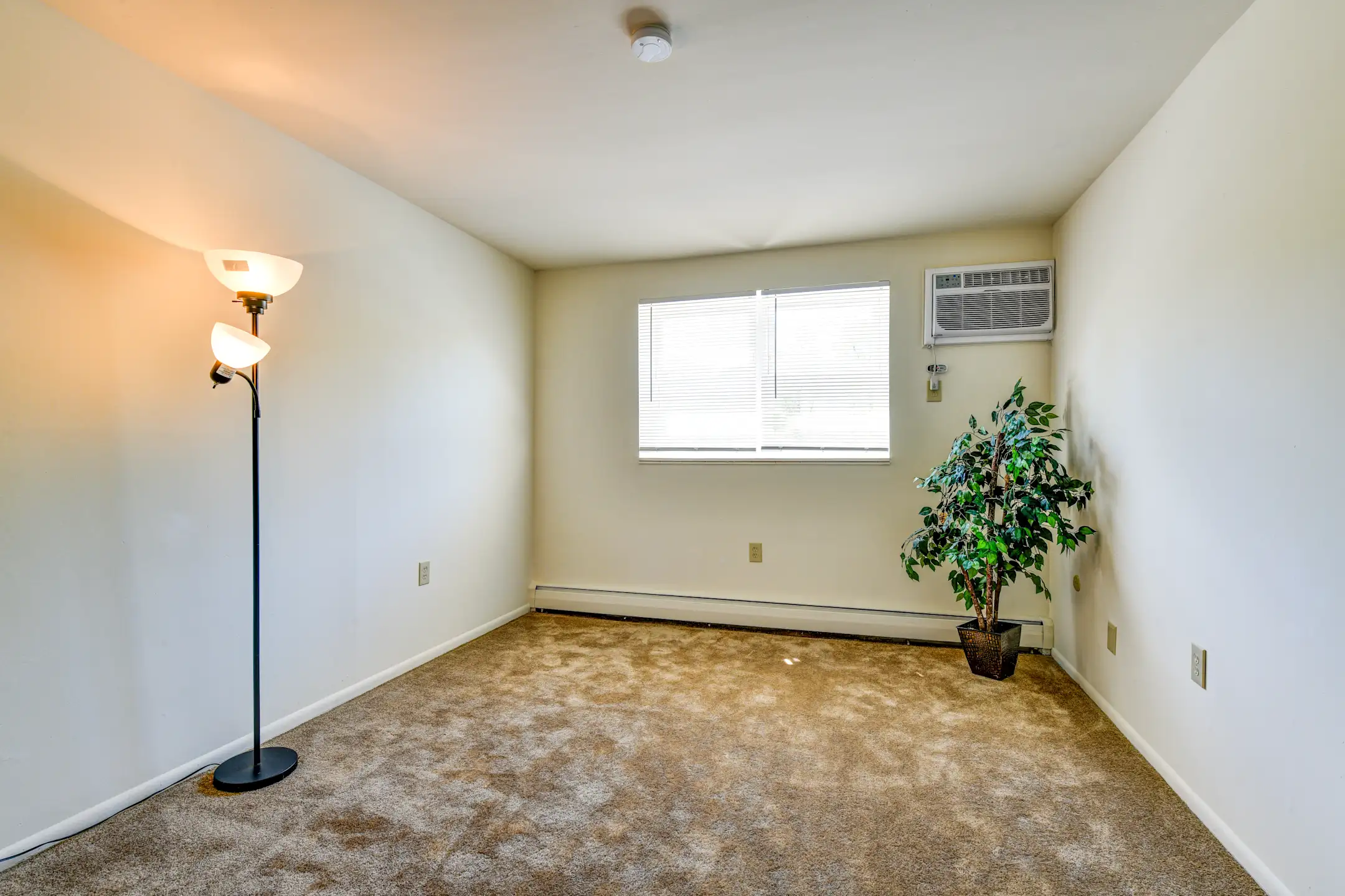 Bedroom - Parkview - Whitehall, PA