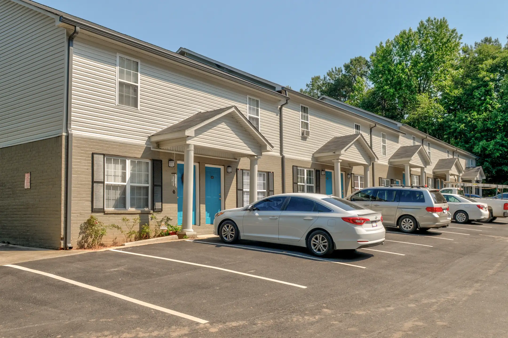 Brookwood Townhomes Apartments Winder, GA 30680