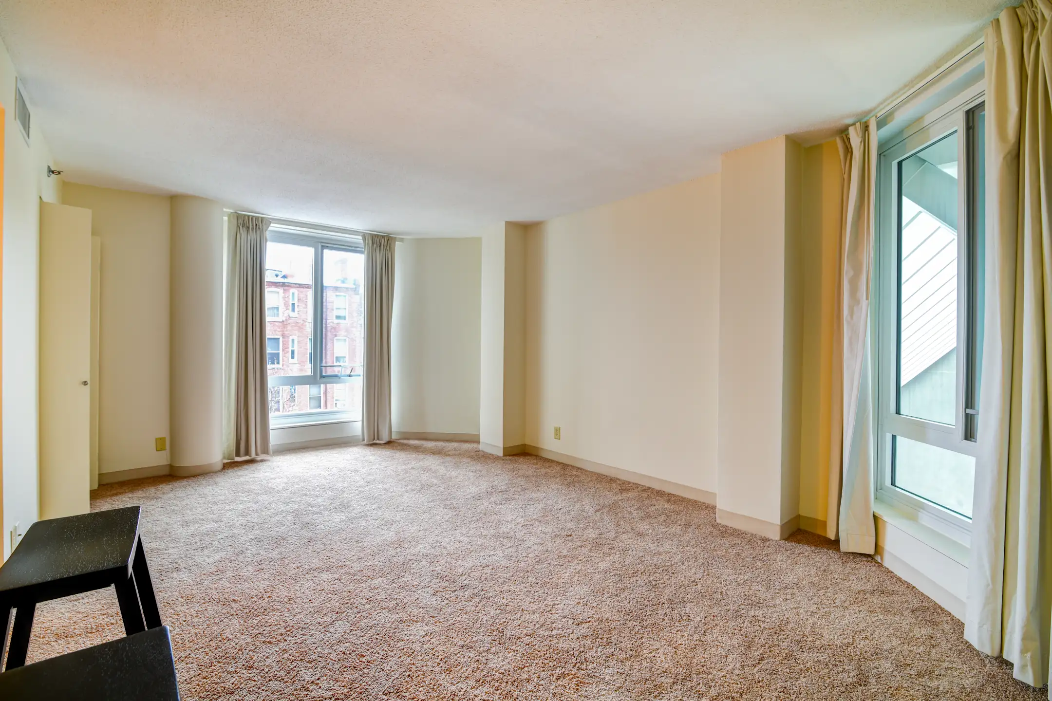 Living Room - The Greenhouse Apartments - Boston, MA