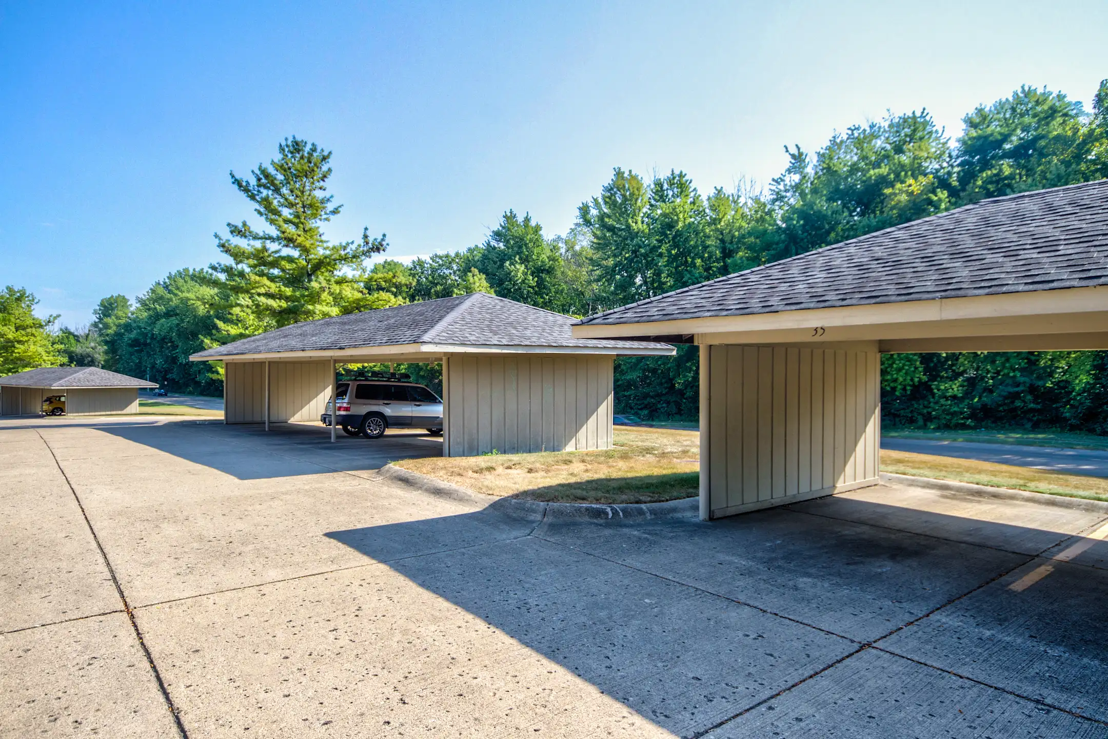 Greenfield Knoll Apartments Greenfield, IN 46140