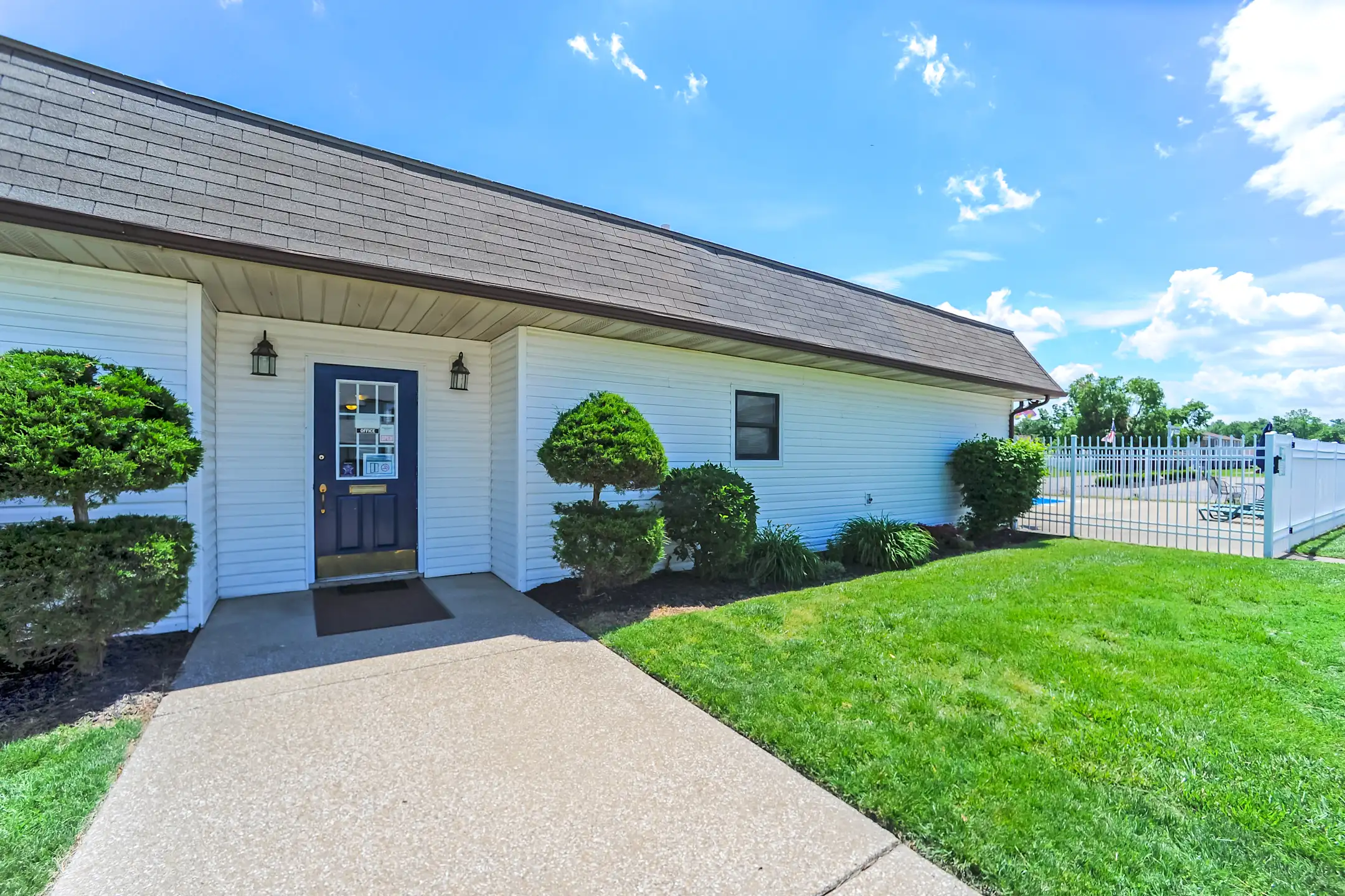 Eastlodge Apartments Evansville, IN 47715