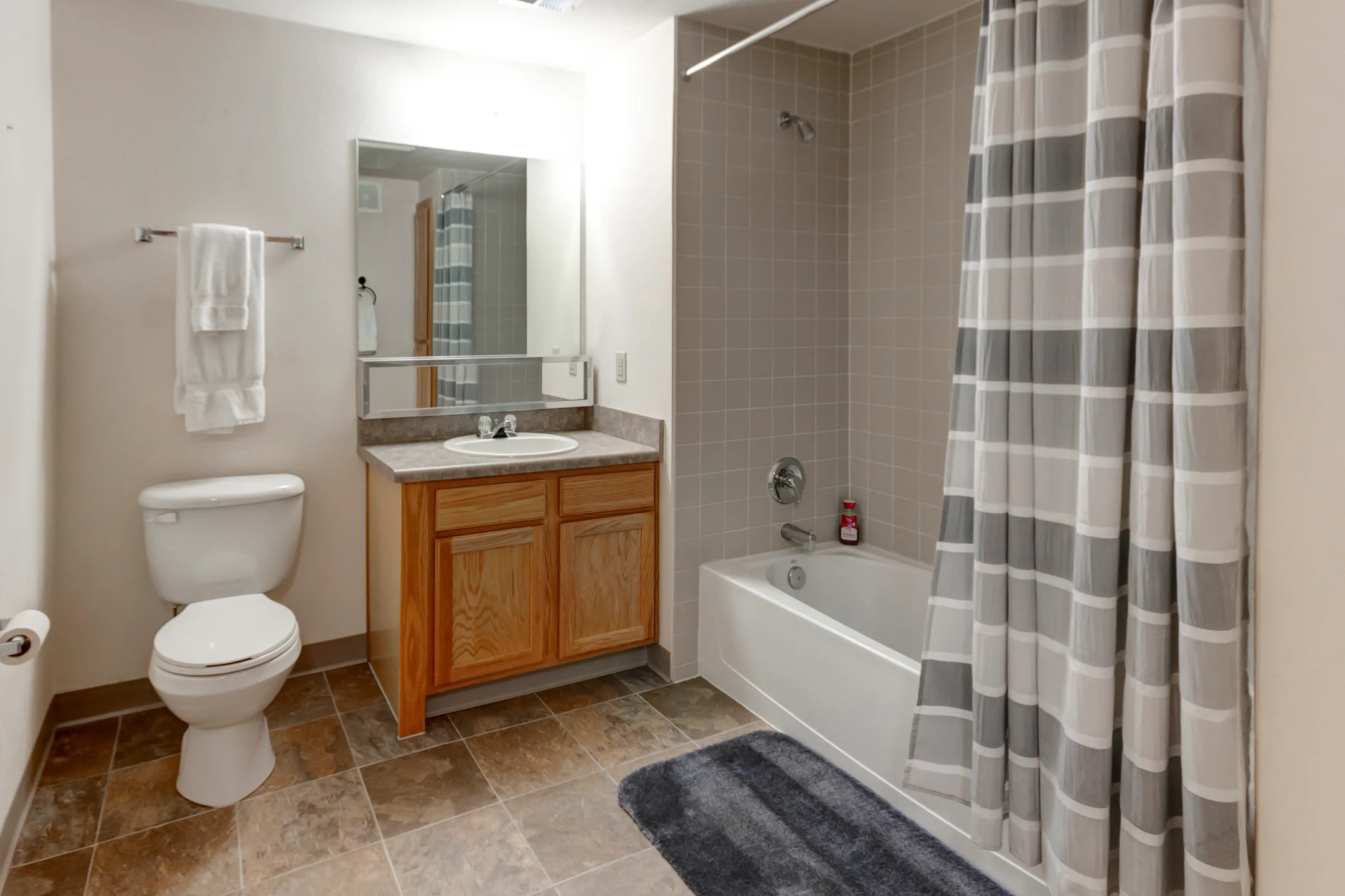 Landings At Eagle Ridge 4749 Eagleridge Cir Pueblo, CO Apartments