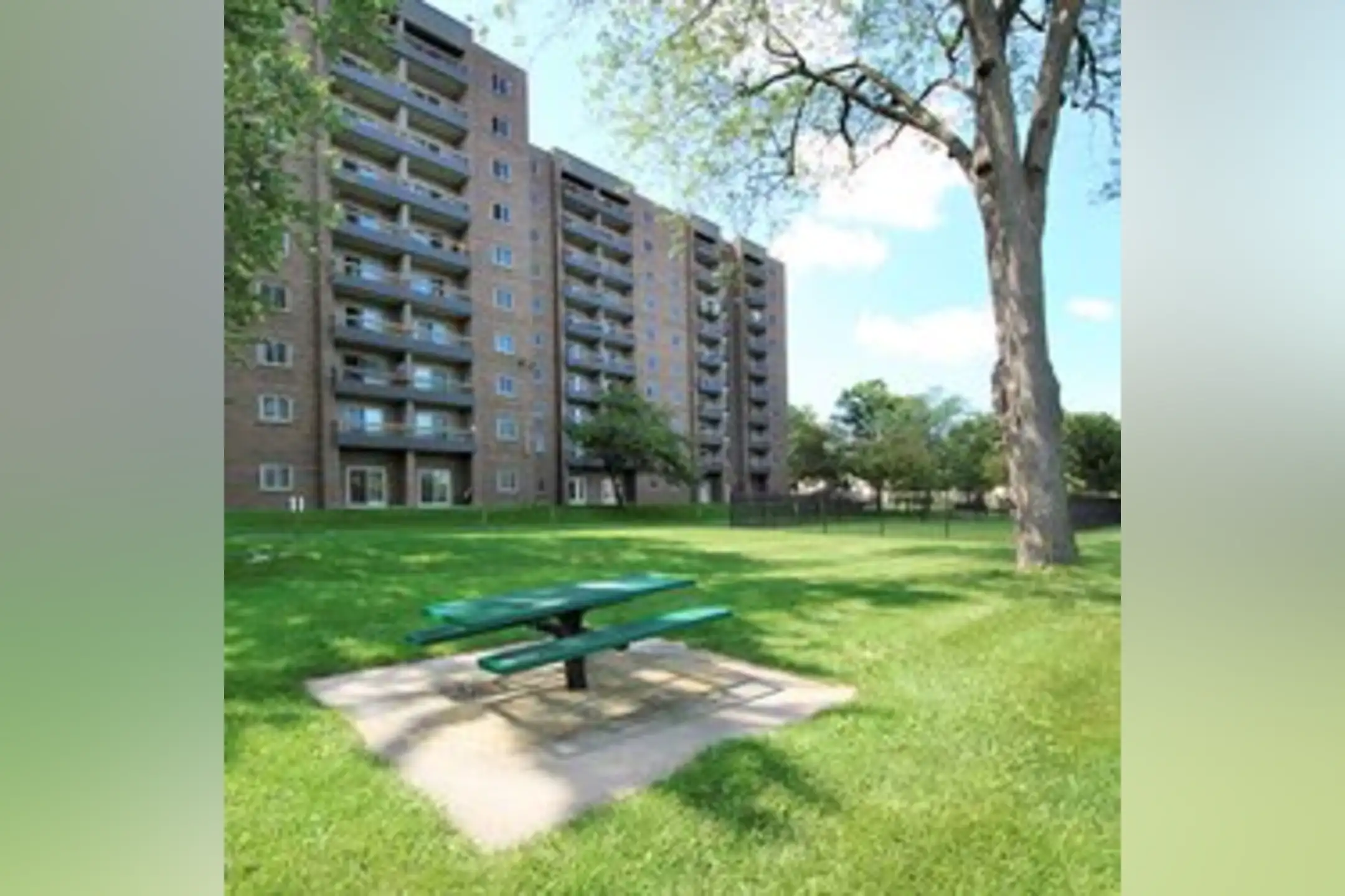 Capitol Commons Senior Apartments Lansing, MI 48933