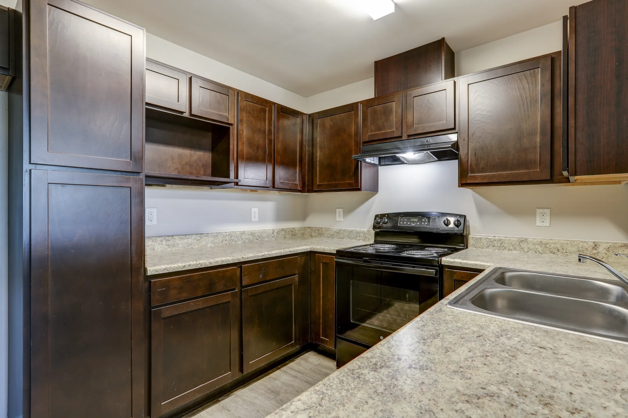 Riverwood Villas Apartments - Clayton, NC 27527