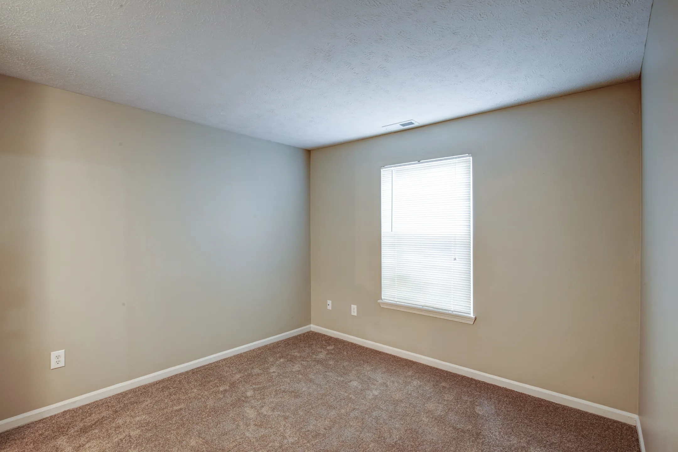 Spring Lake Apartments Granger, IN 46530