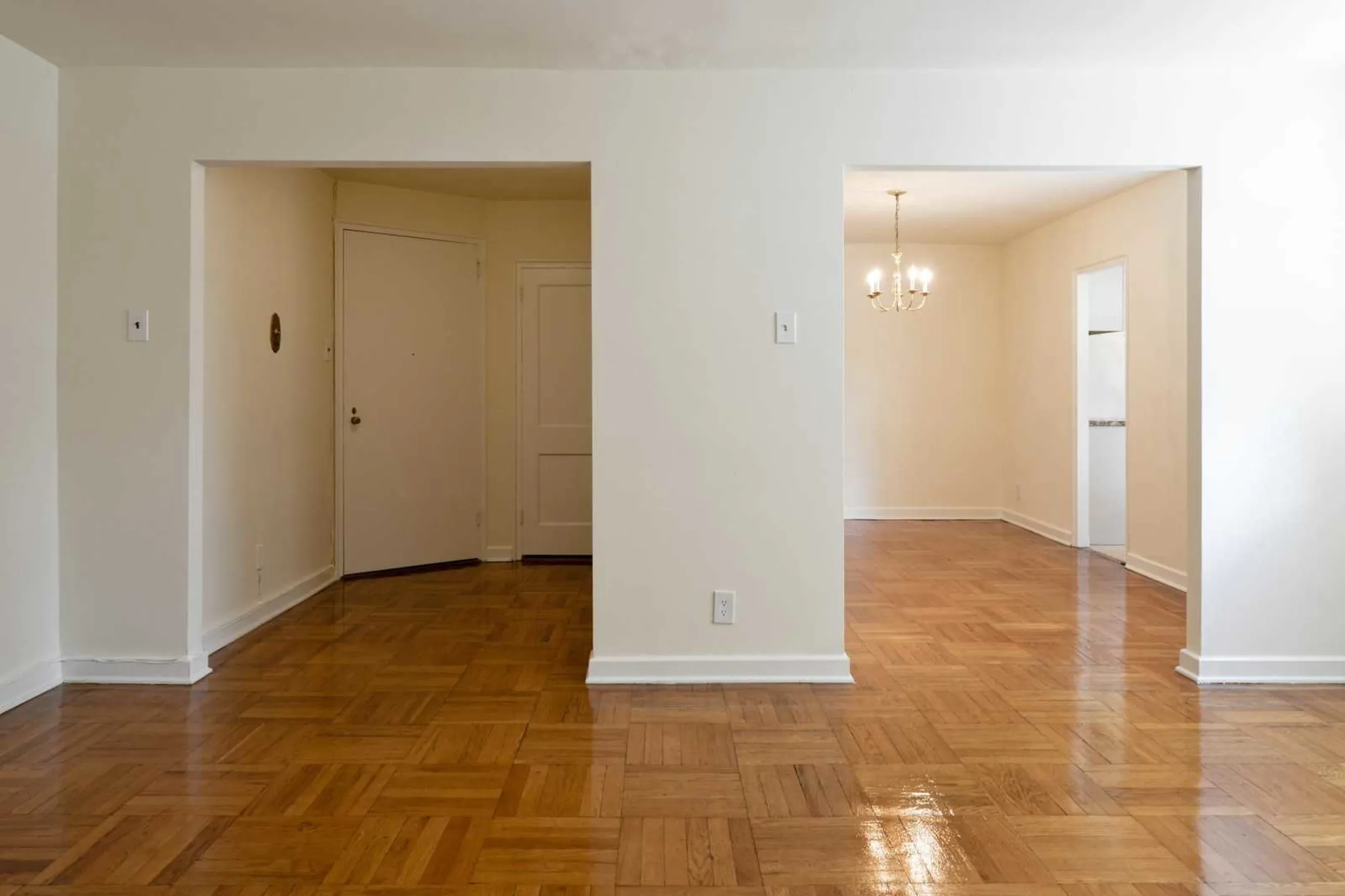 Bedroom - The Mayfair - Wilmington, DE