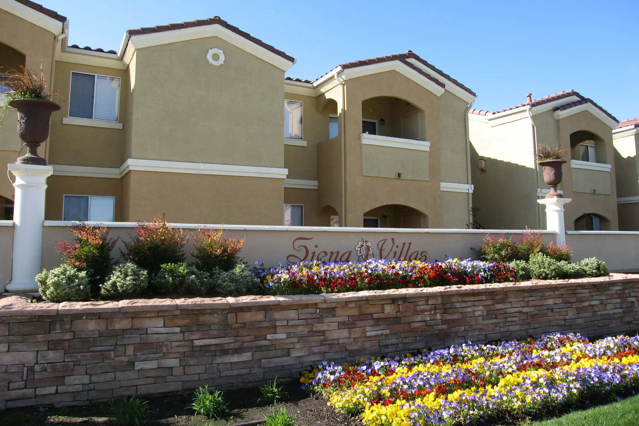 Siena Apartments Elk Grove