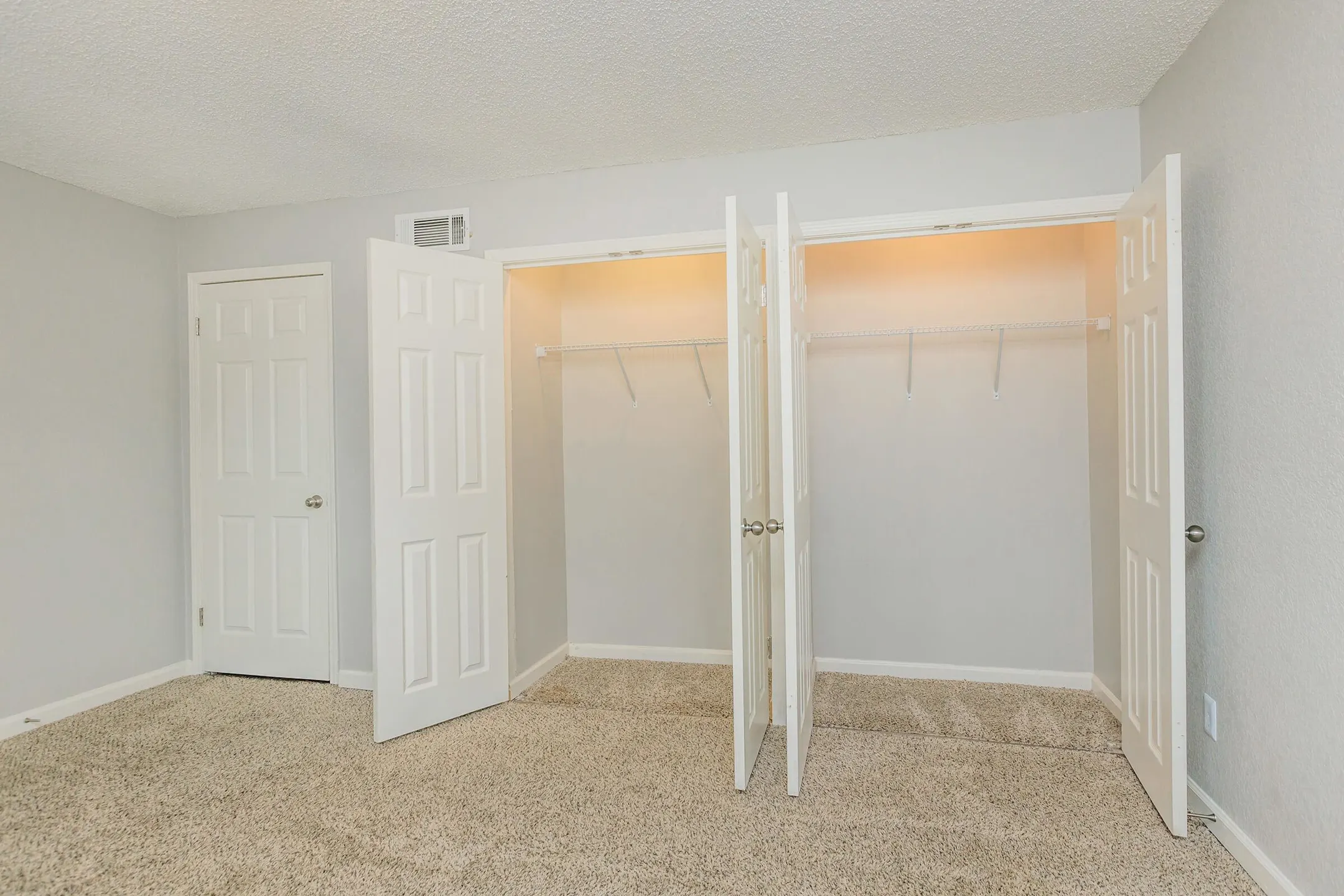 Bedroom - Villas de Solana - Atlanta, GA