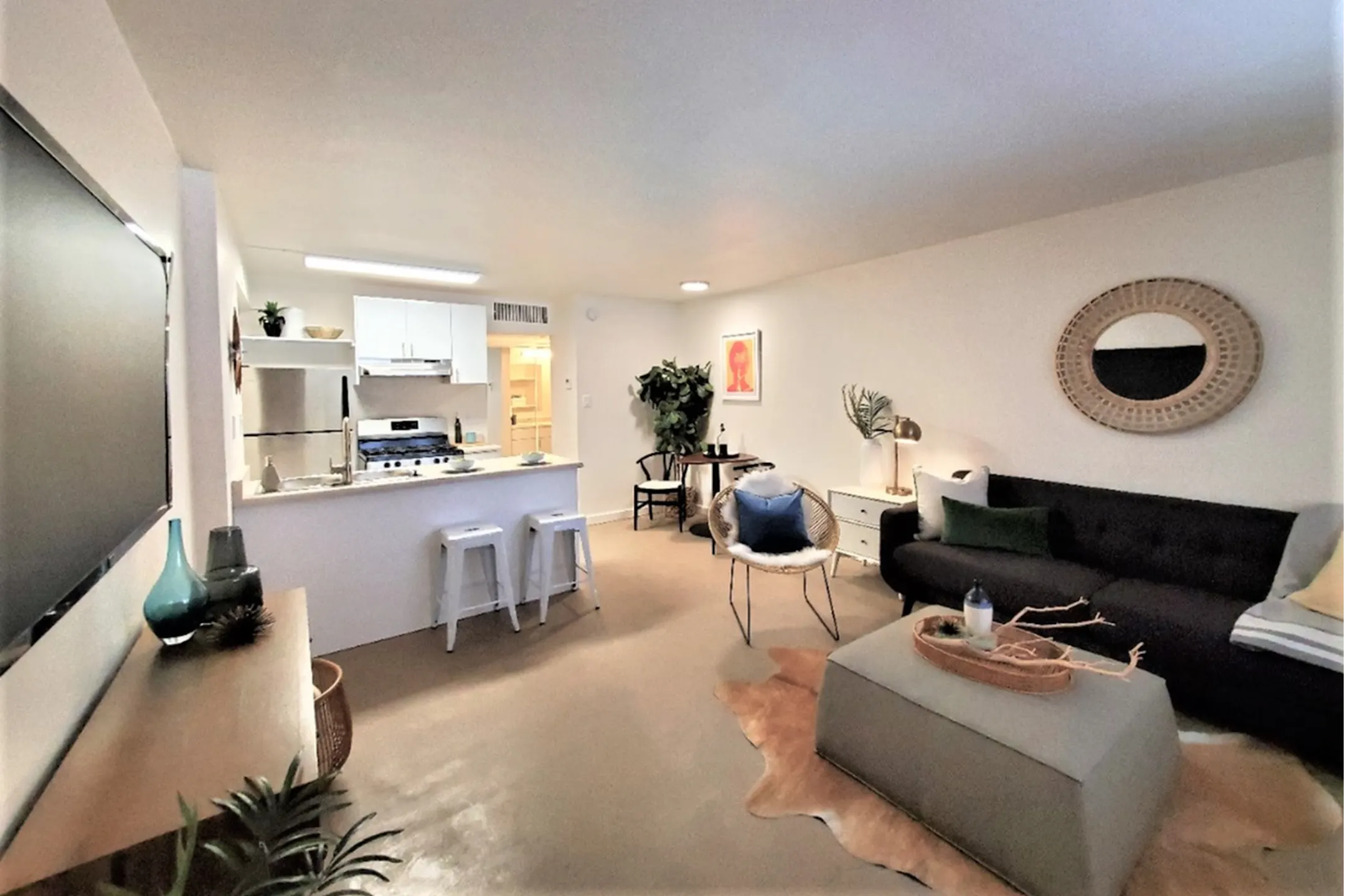 Living Room - Thom Slate on Thomas - Phoenix, AZ
