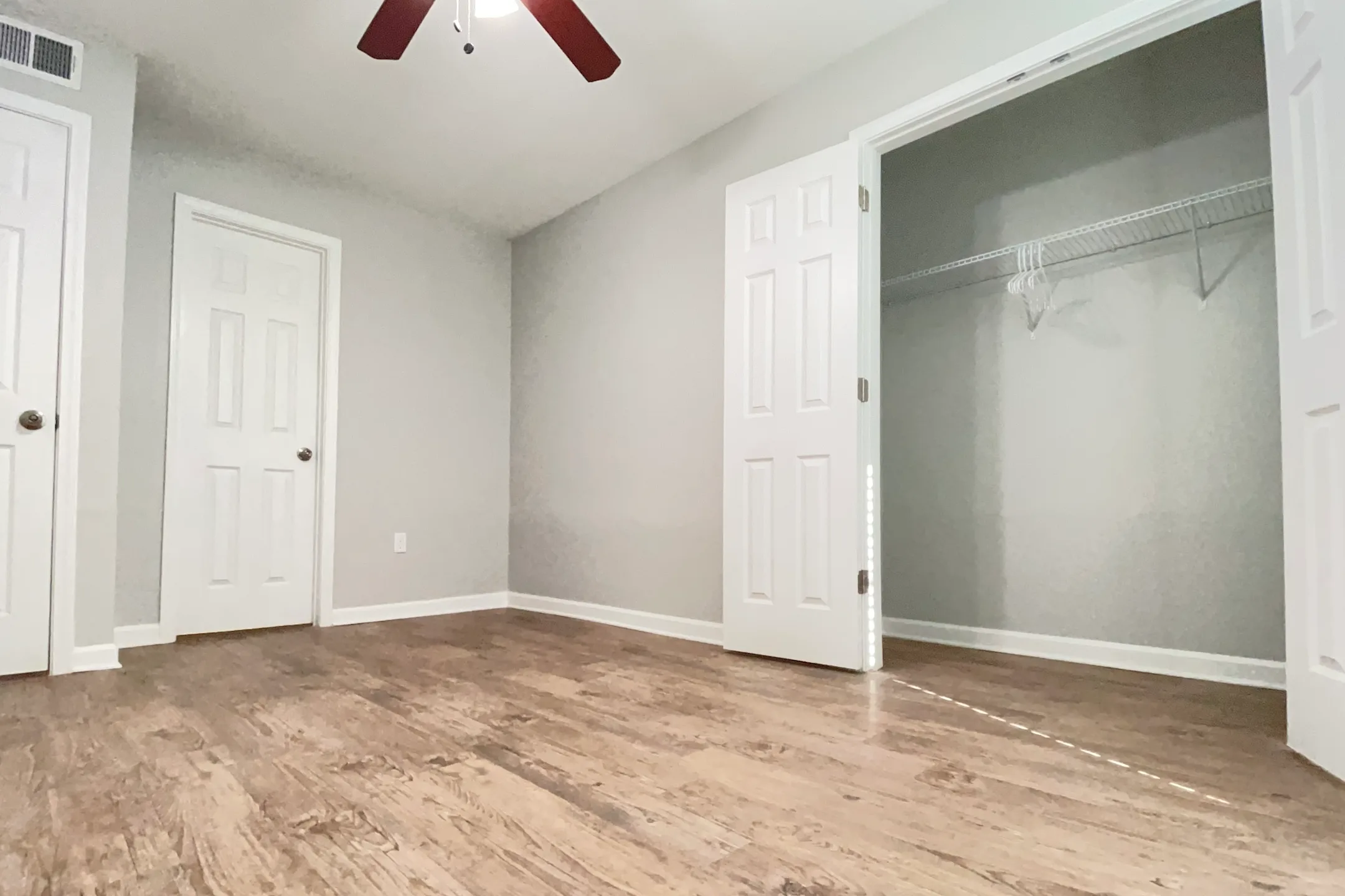 Jefferson Arms Apartments 10390 Jefferson Hwy Baton Rouge, LA