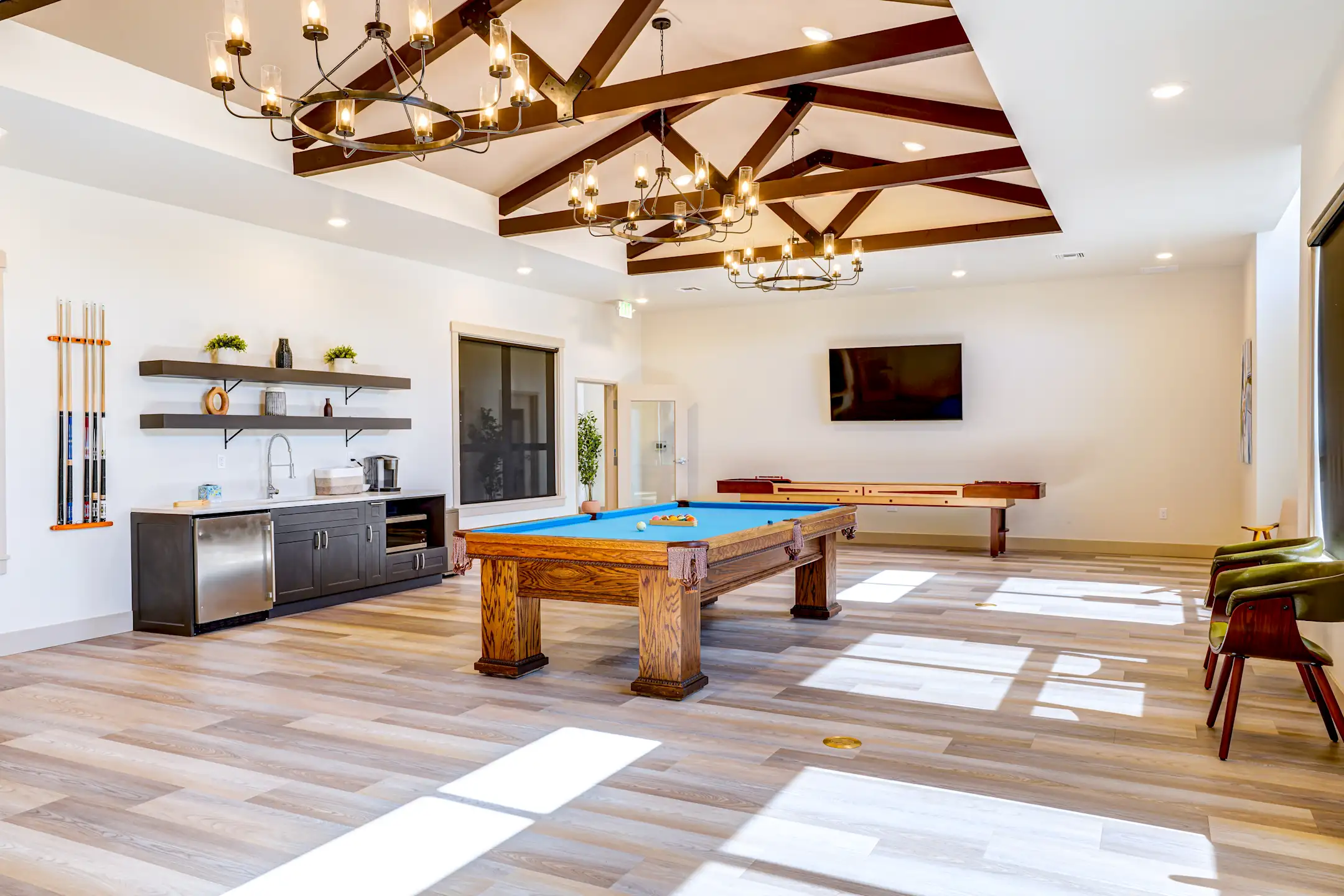 Woodburn Villas 2100 Arney Lane Northeast Woodburn, OR Apartments