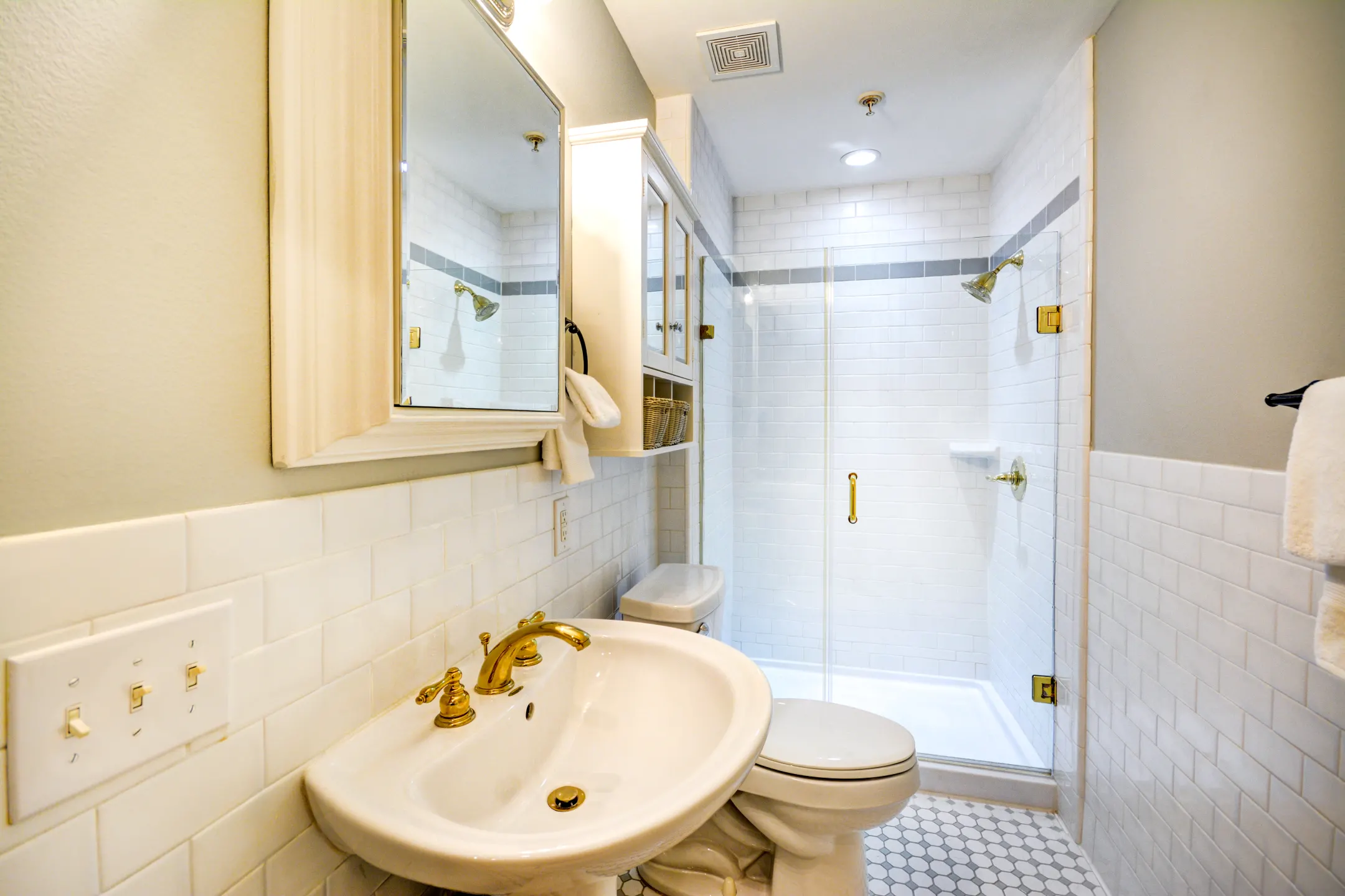 Bathroom - The Yorkshire Apartment Homes - Richardson, TX