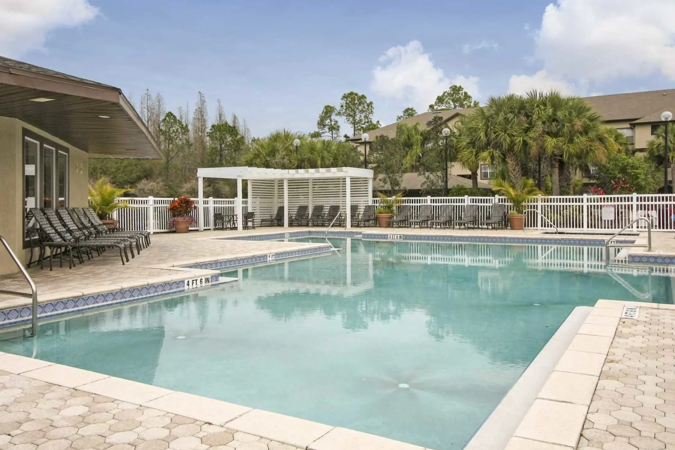 Pool - The Promenade at Tampa Palms - Tampa, FL