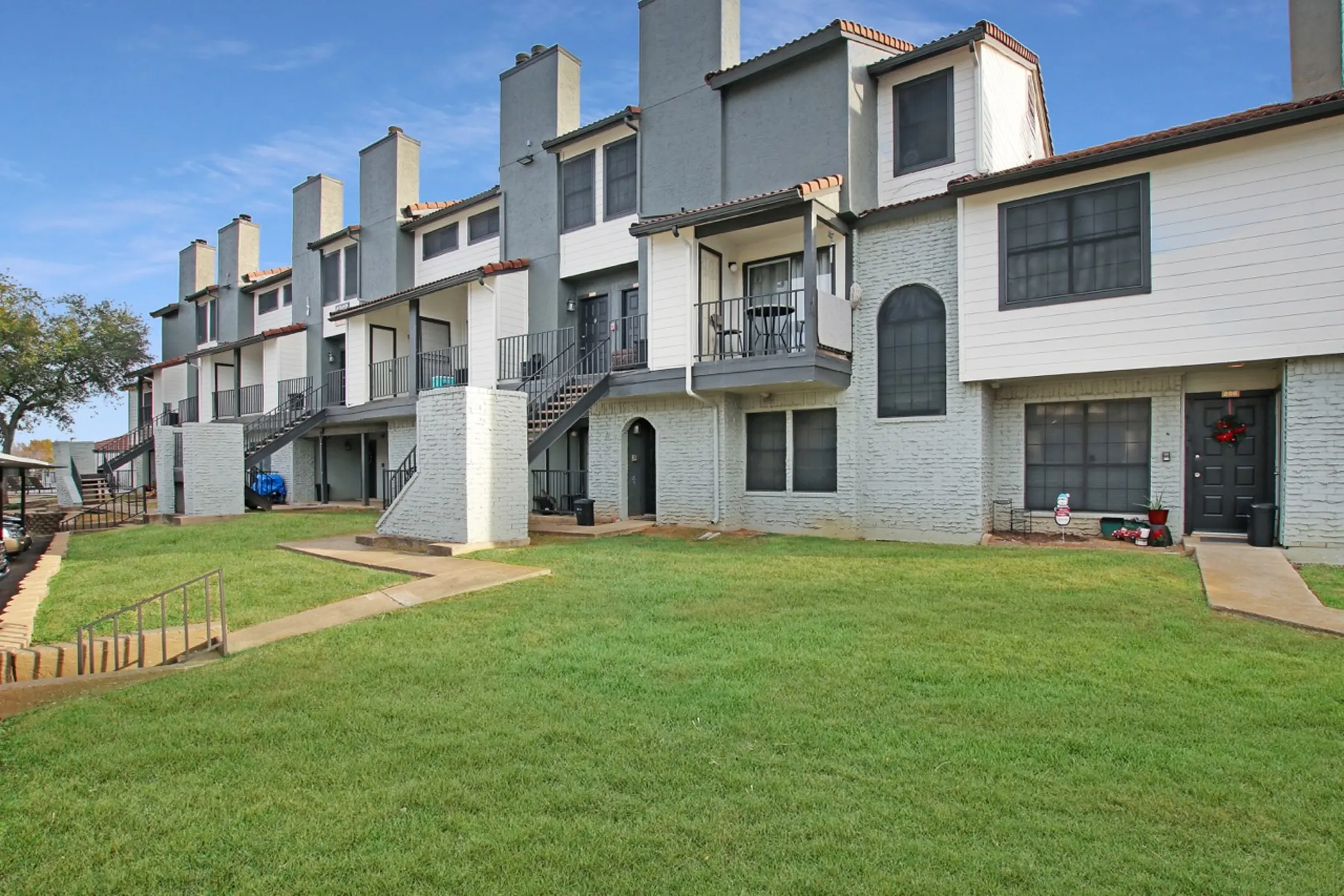 Fiona Apartment Homes 4303 Mariposa Dr Irving, TX Apartments for