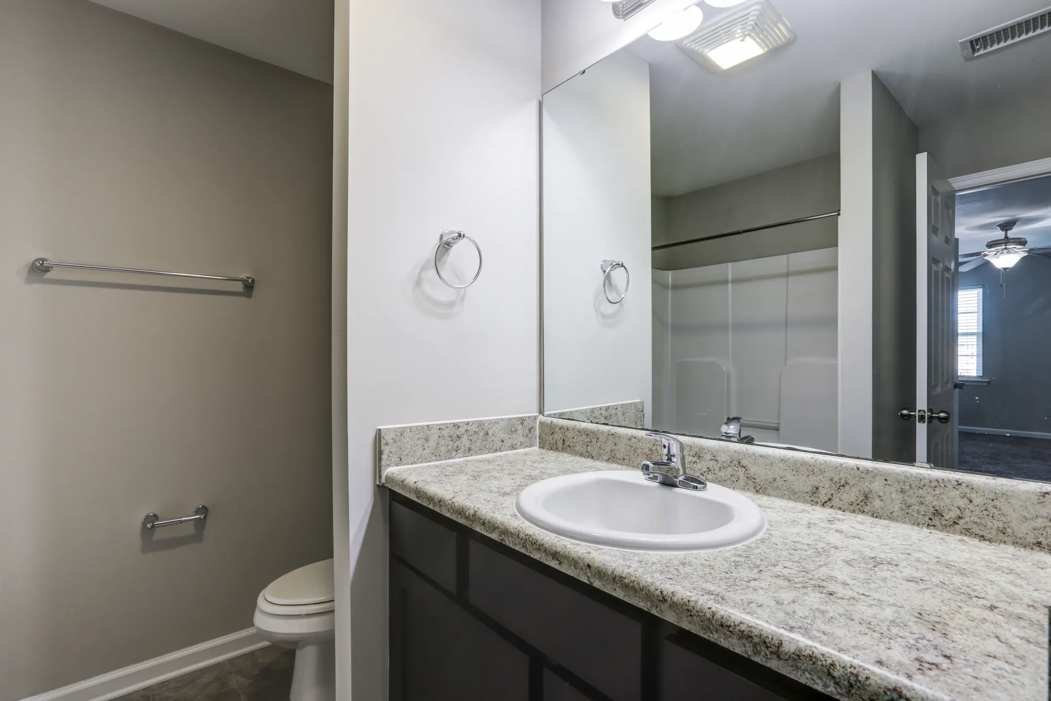 Riverwood Villas Apartments - Clayton, NC 27527