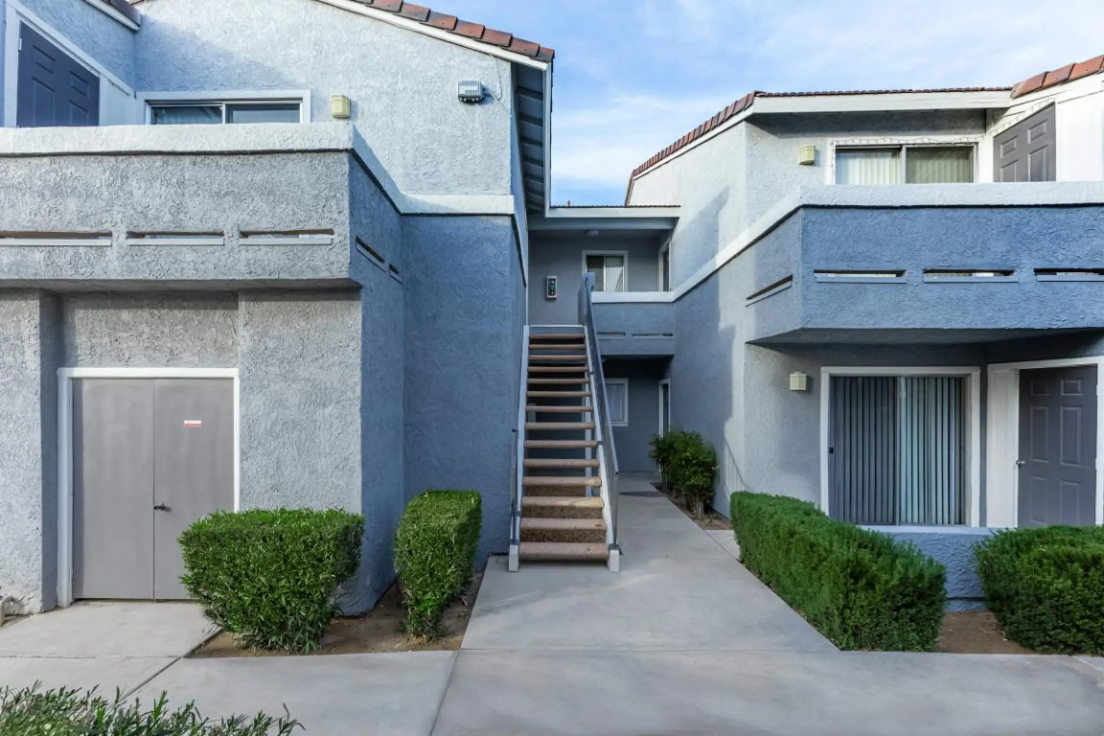Desert Heights Apartments - Barstow, CA