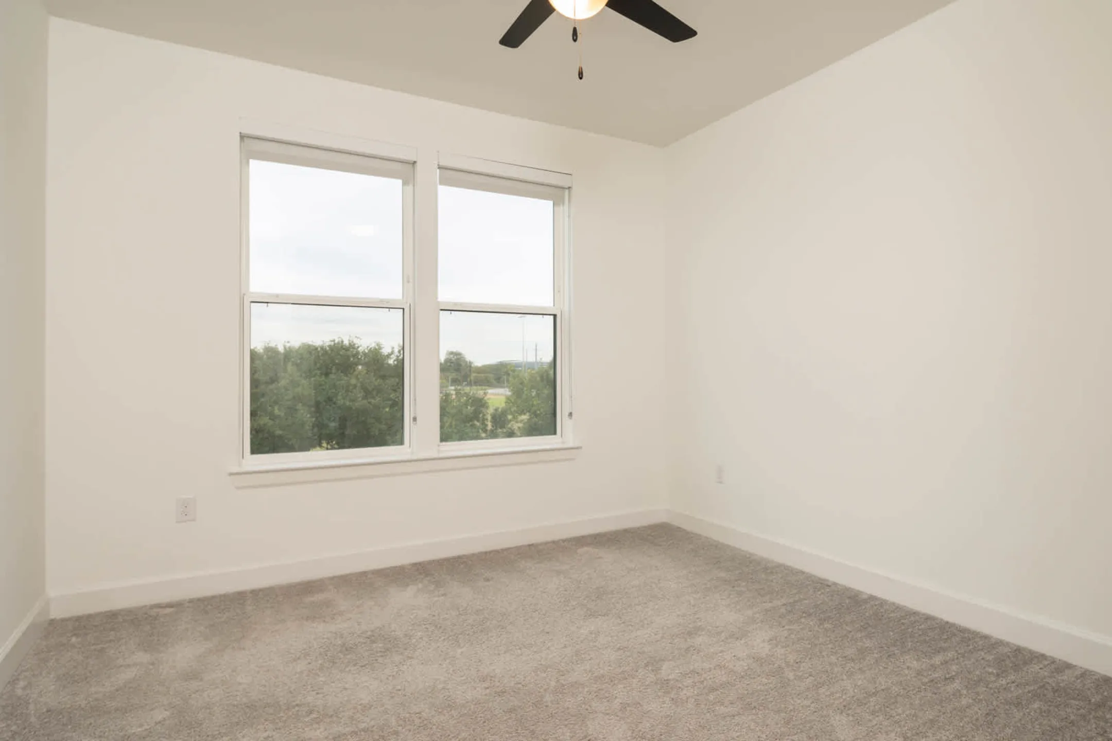 The Weaver Apartments Austin, TX 78702