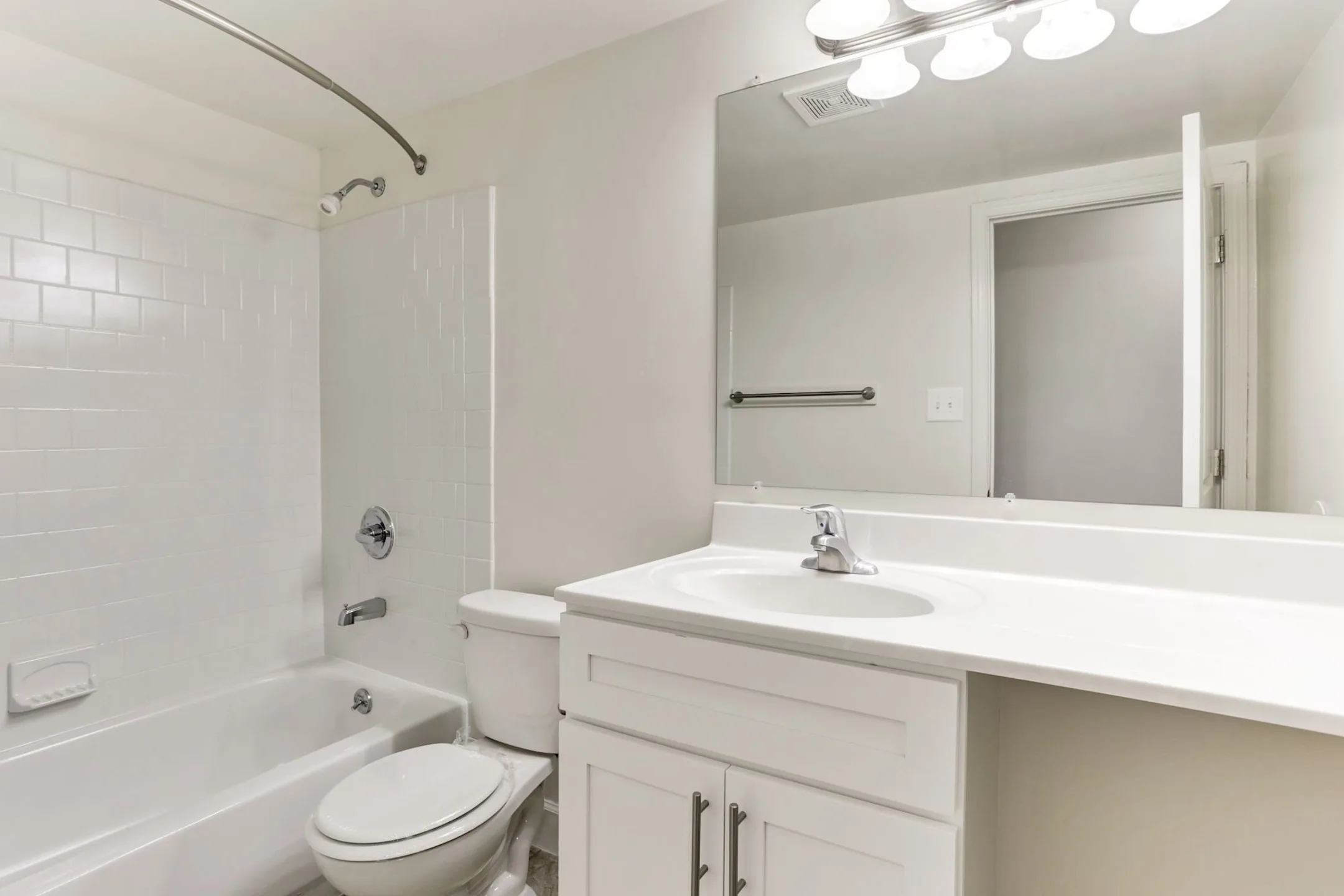 Bathroom - Satyr Hill Apartments - Parkville, MD