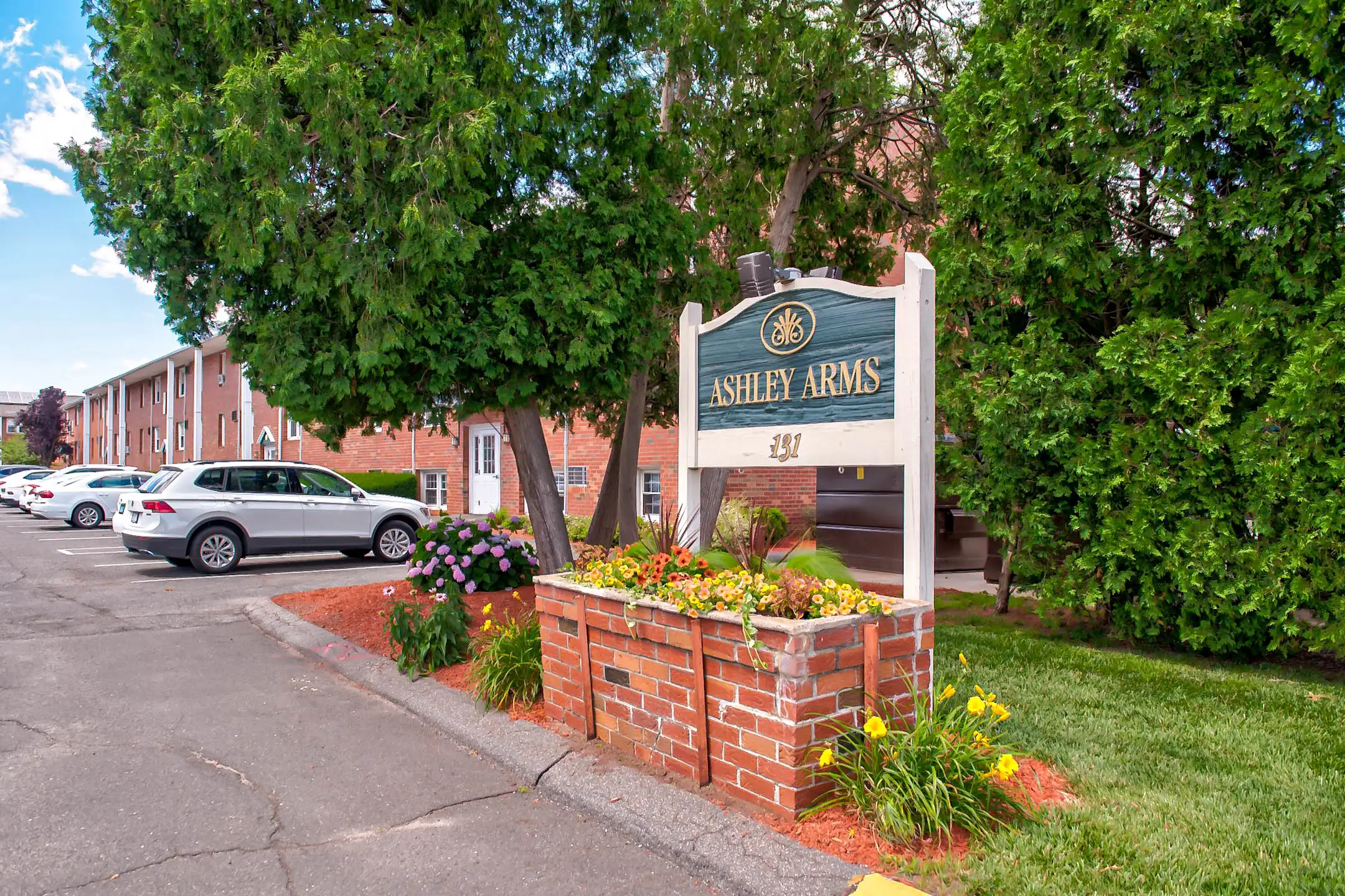 Ashley Arms Apartments West Springfield, MA 01089