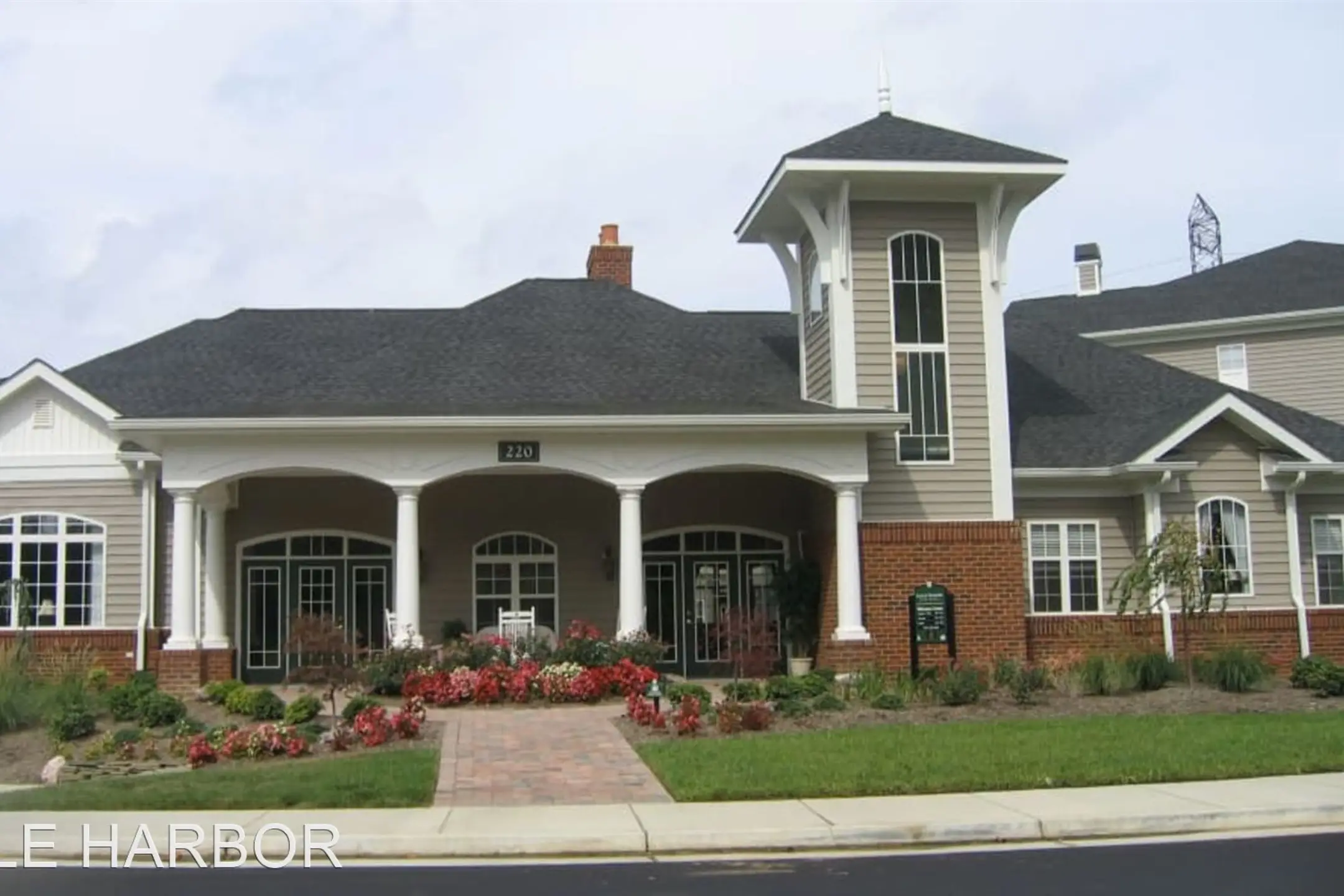 Eagle Harbor Apartments Carrollton, VA 23314