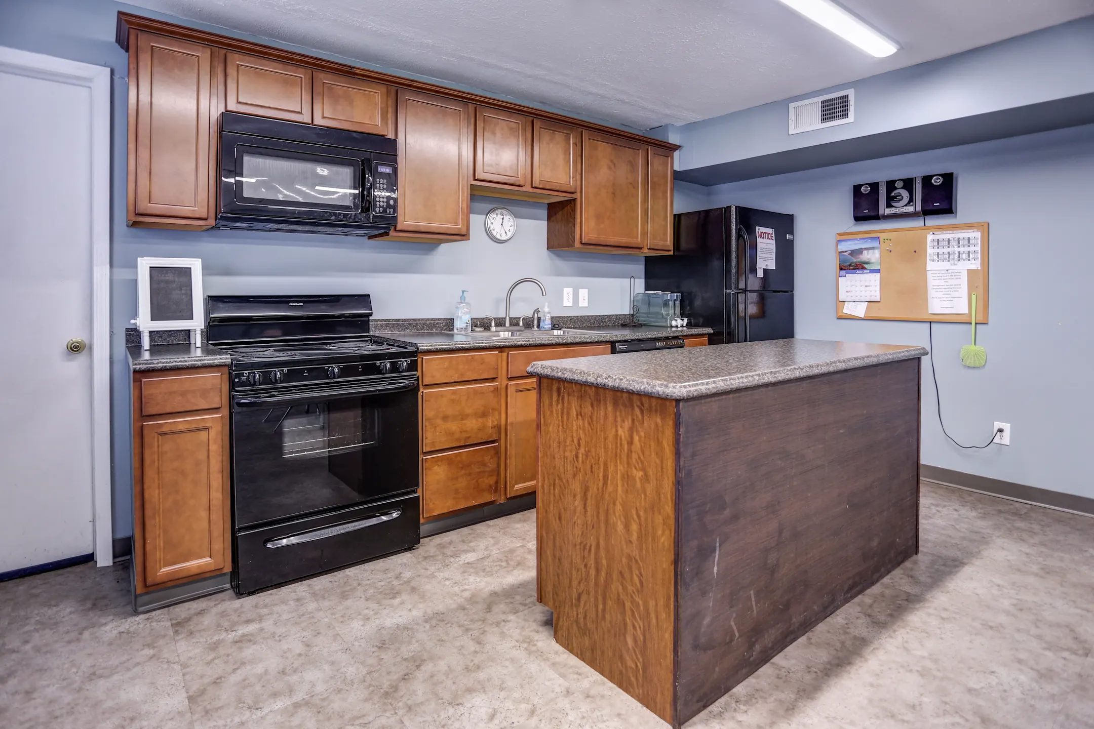 Courts of Colfax Apartments 600 N Colfax St Warsaw, IN Apartments