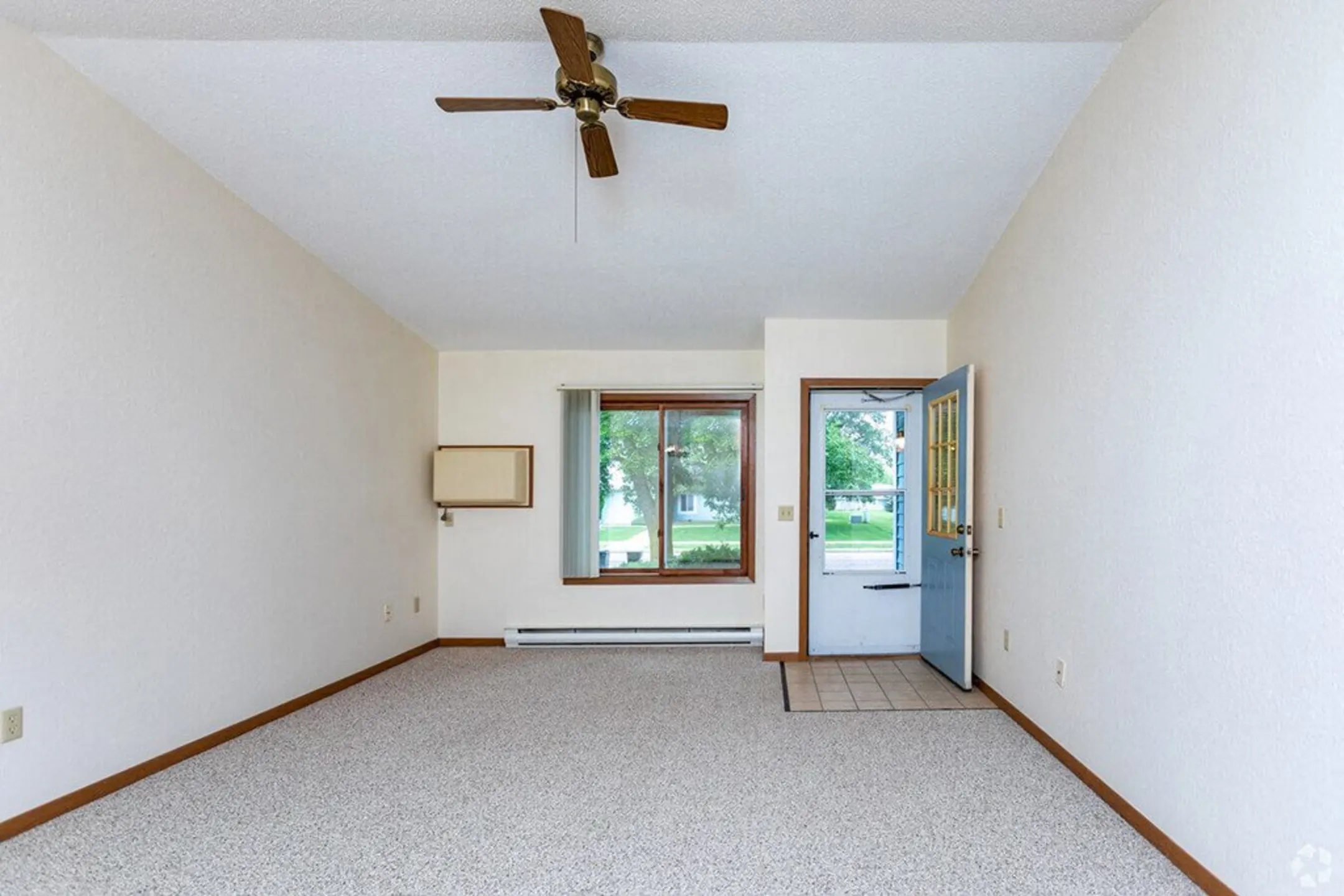 East Ridge Village Apartment Homes Apartments Marshfield, WI 54449