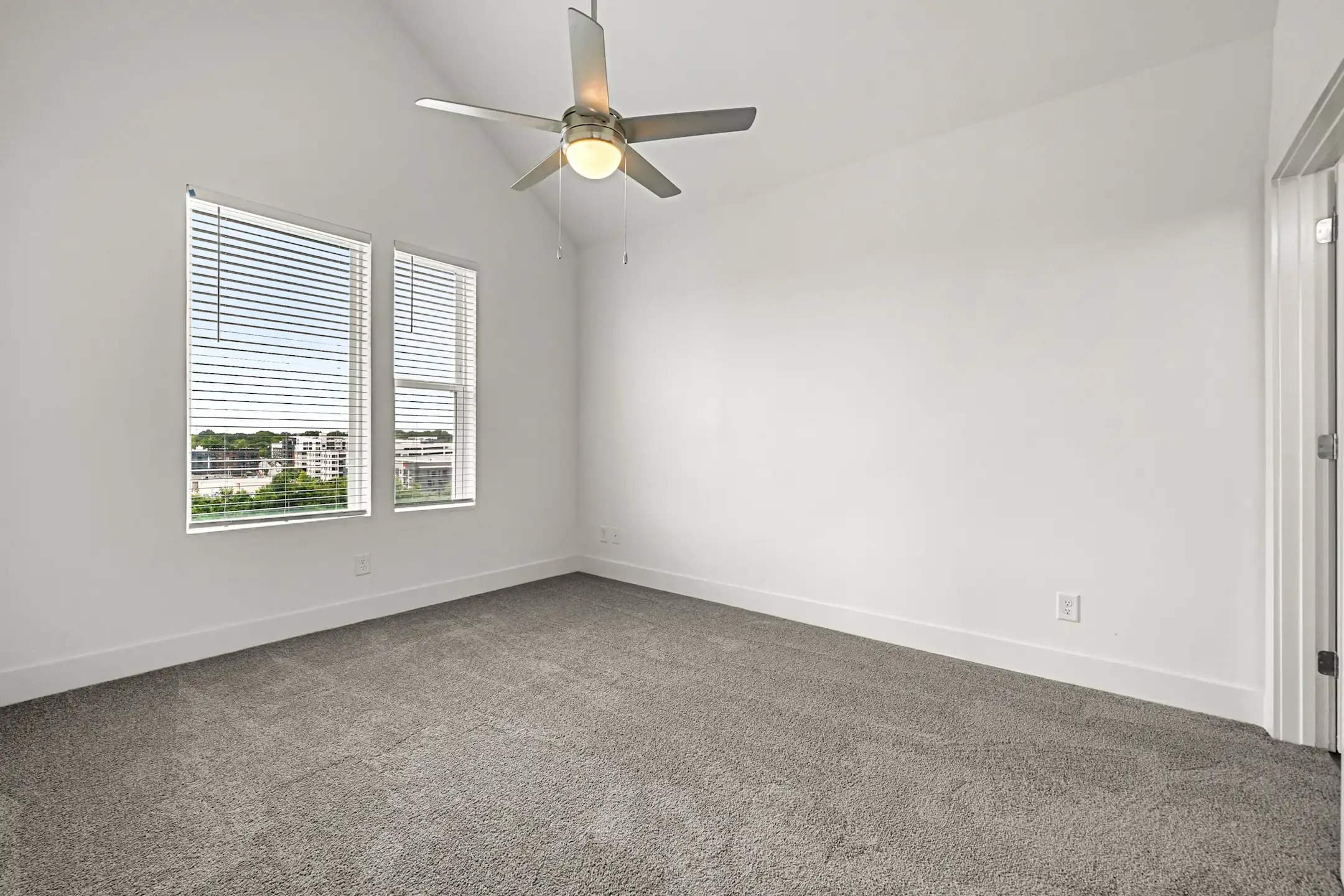 Bedroom - Seven Seventy Glenwood by ARIUM - Atlanta, GA