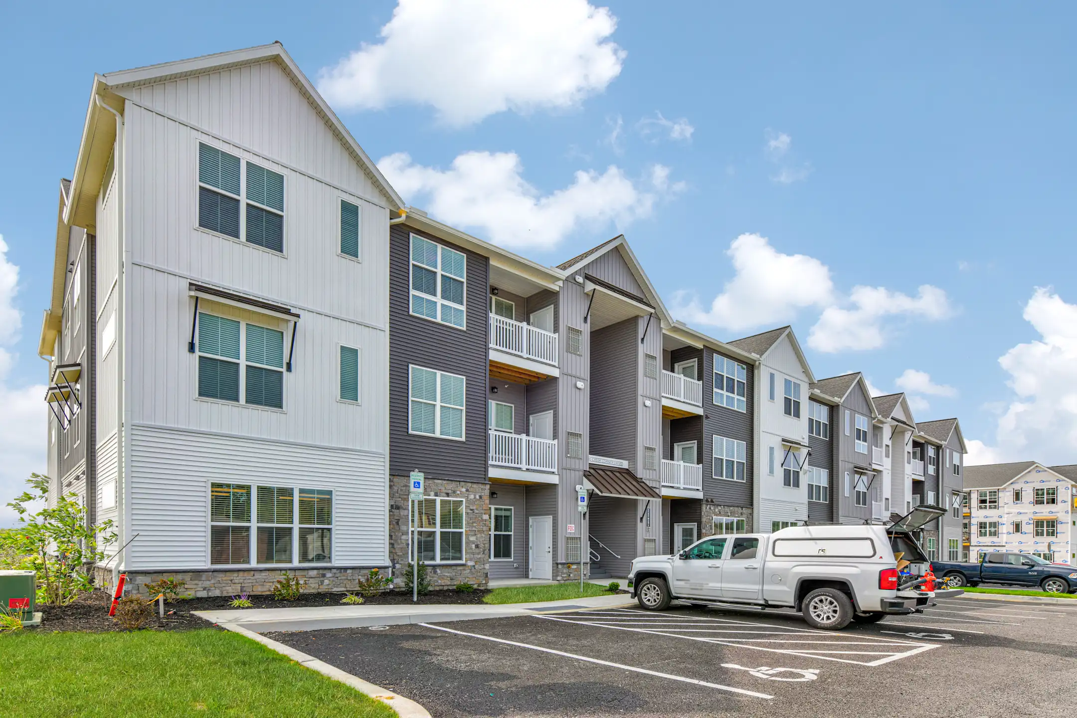 Creek Corner 200 Creek Corner Drive Ephrata, PA Apartments for Rent