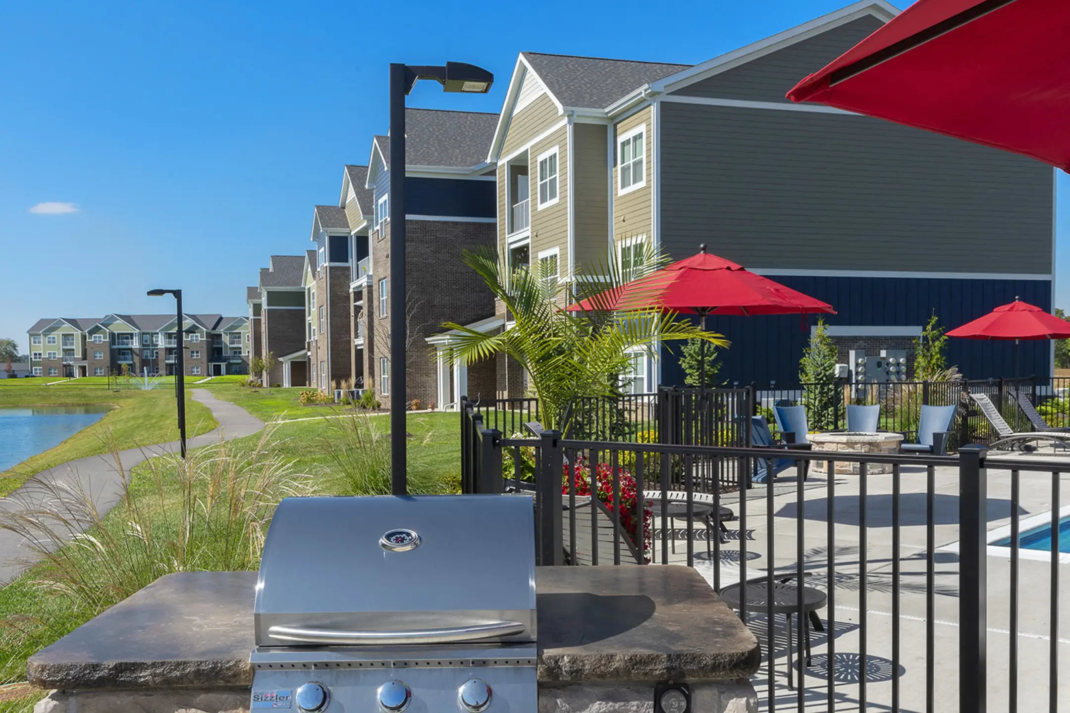 Thirteen01 at Hartman Lakes 1301 Centerpointe Circle Shiloh, IL