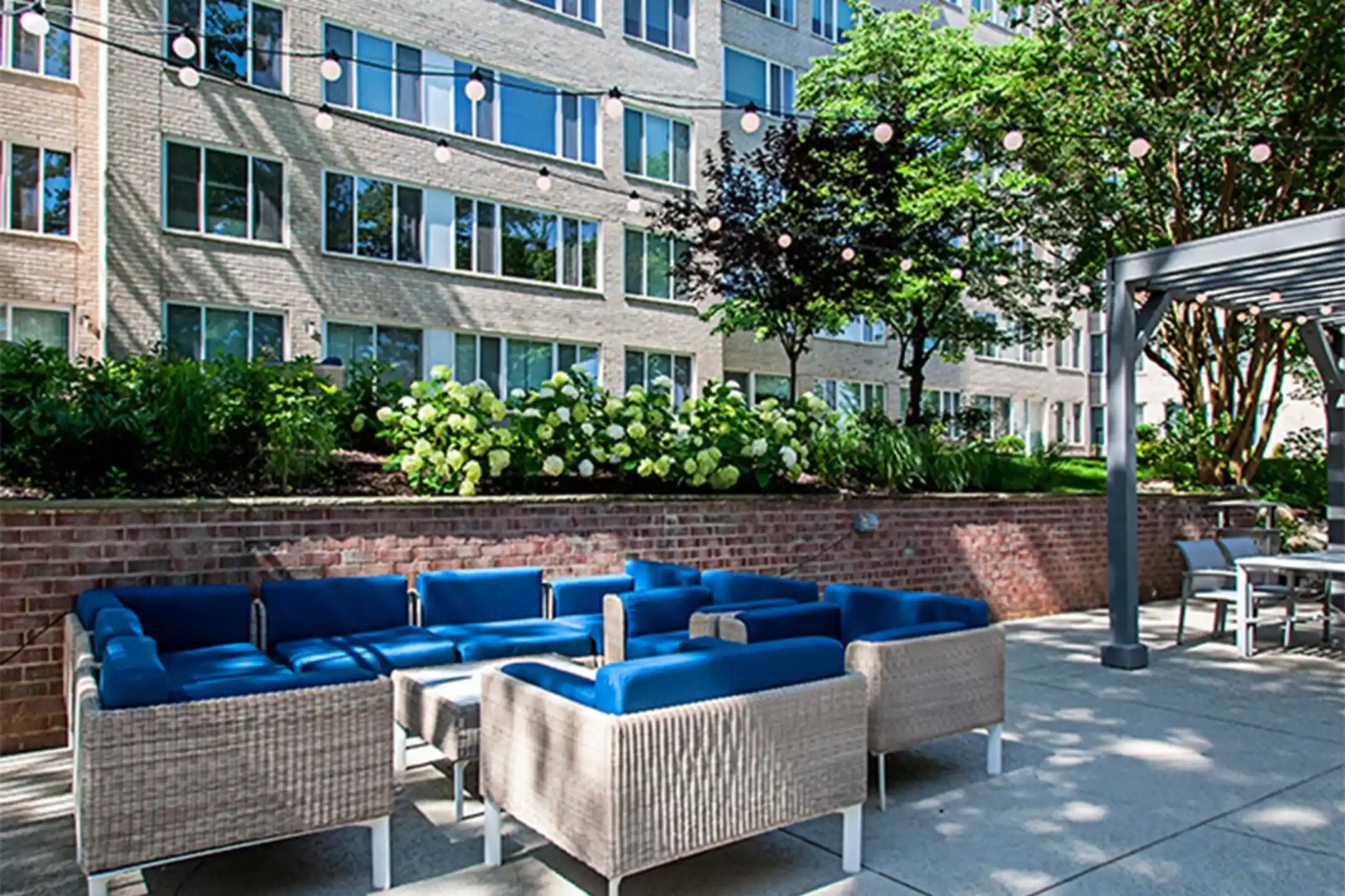 Shirlington House 4201 31st St S Arlington, VA Apartments for Rent