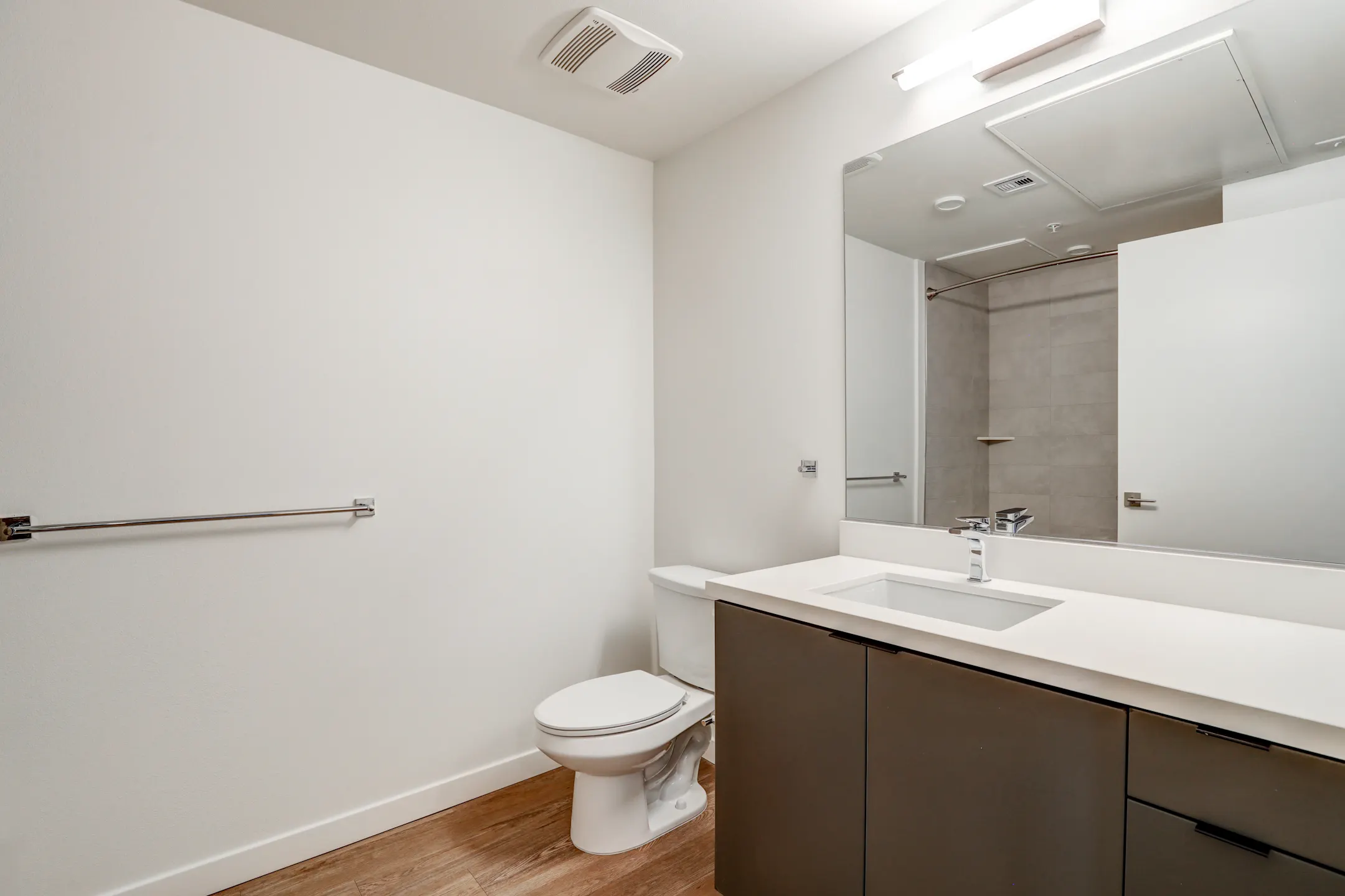 Bathroom - Ardence & Bloom - Los Angeles, CA