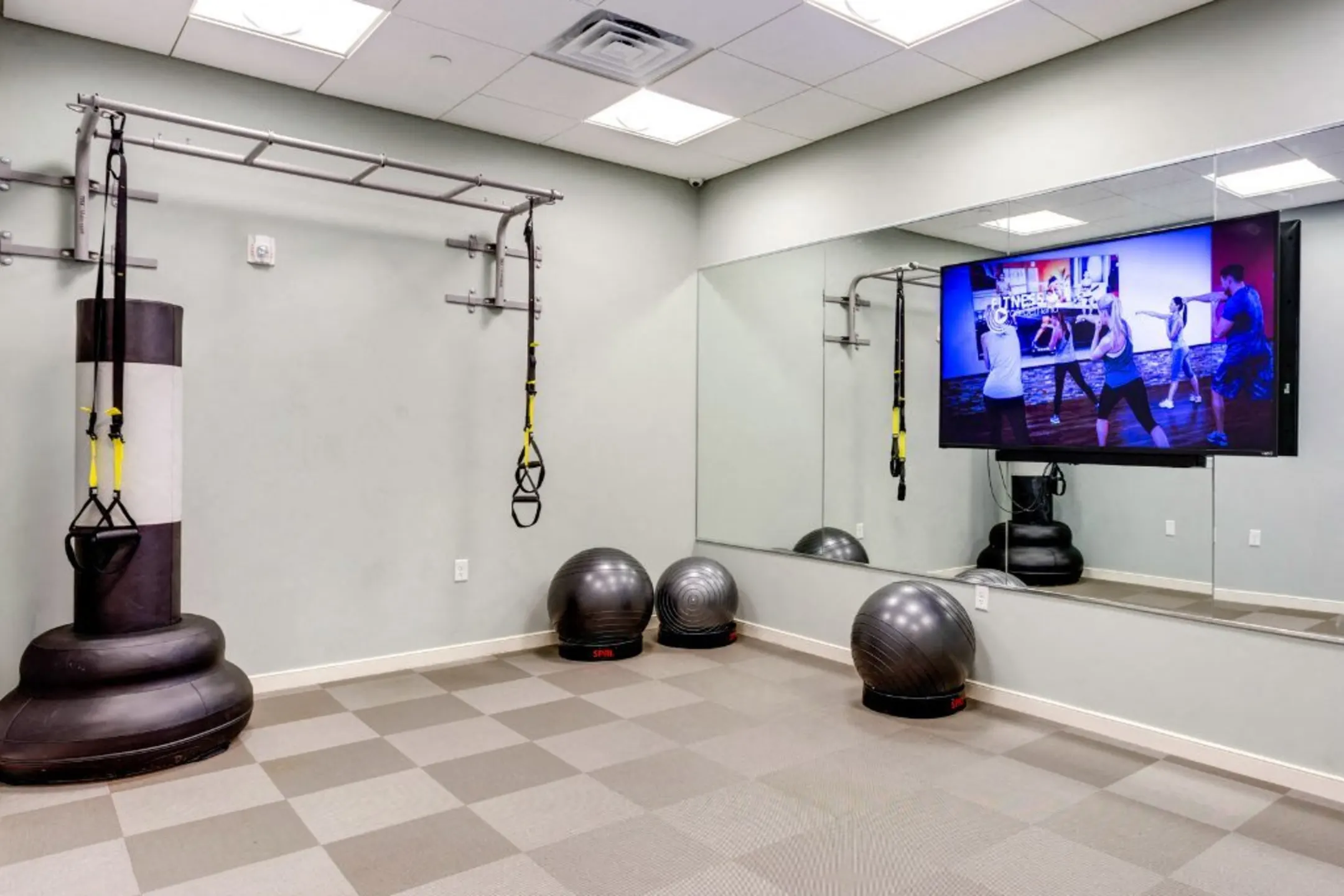 Fitness Weight Room - Venture Apartments iN Tech Center - Newport News, VA