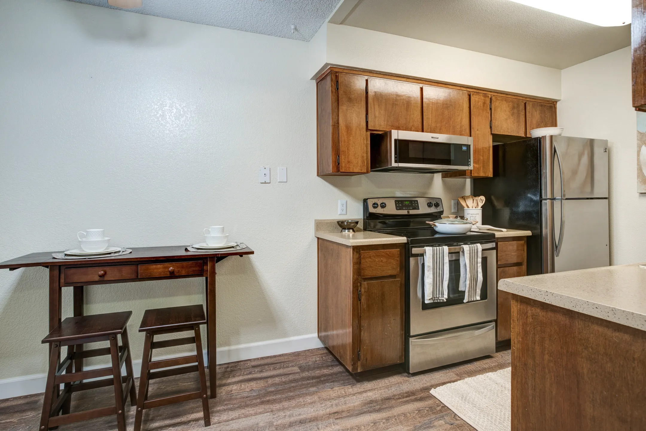 Jackson Park Place Apartments - Fresno, CA 93720