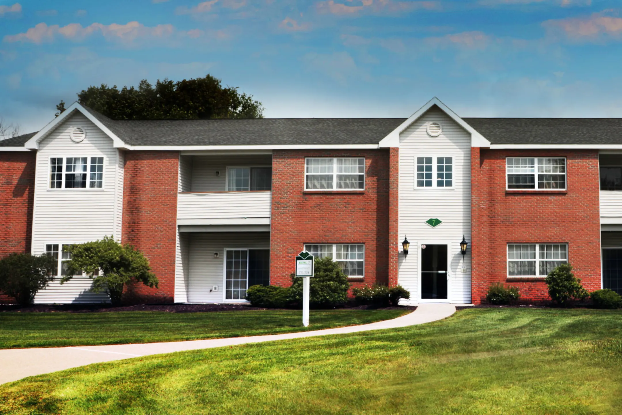 Partridge Hill Apartments 5 Valley View Blvd Rensselaer, NY