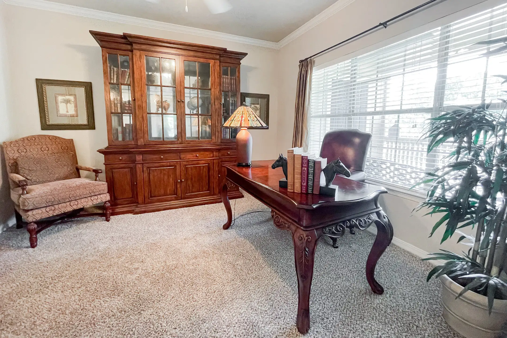 Living Room - Saddlebrook - Dallas, TX