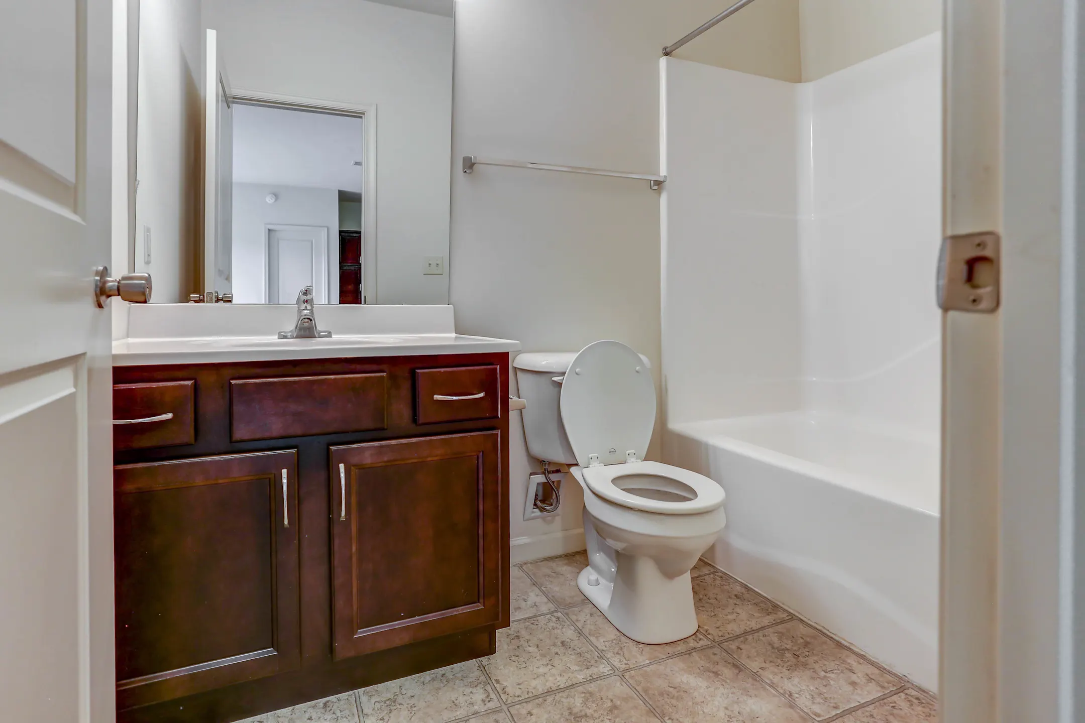 Holly Tree Apartments Apartments Manheim, PA 17545