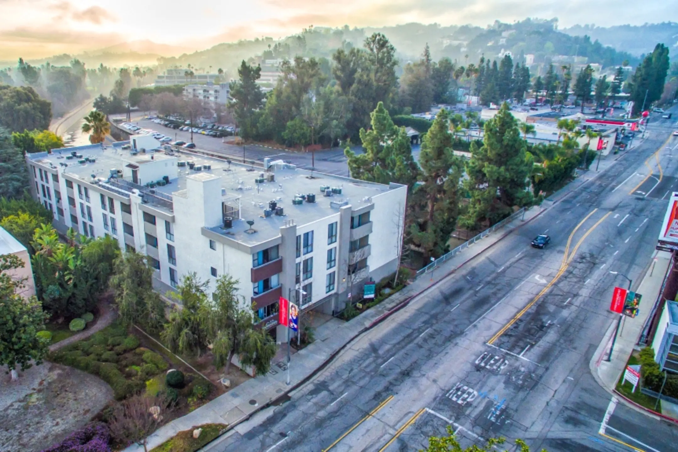 4250 Coldwater Canyon 4250 Coldwater Canyon Ave Studio City, CA