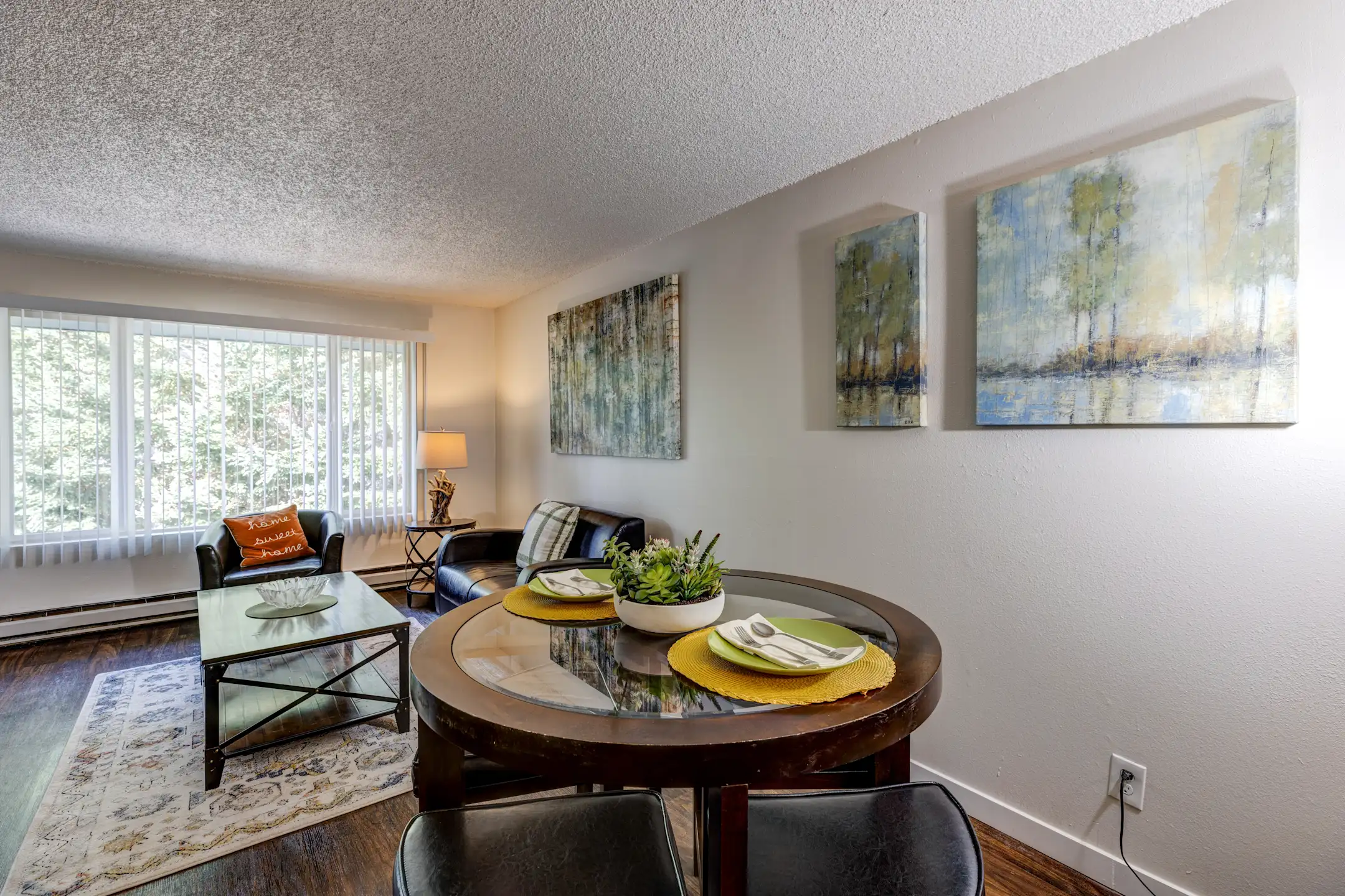 Beaver Creek and Beaver Cove Apartments Apartments Lynnwood, WA 98036