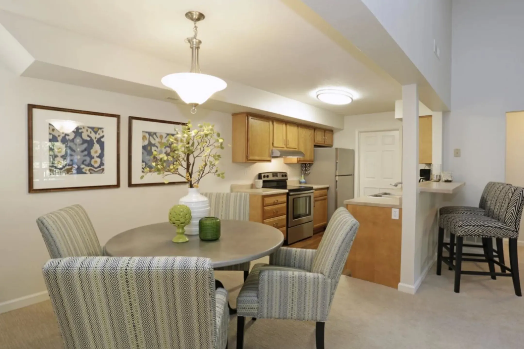 Lakemont Gardens Apartments 100 Twin Ponds Ln Bridgeville, PA