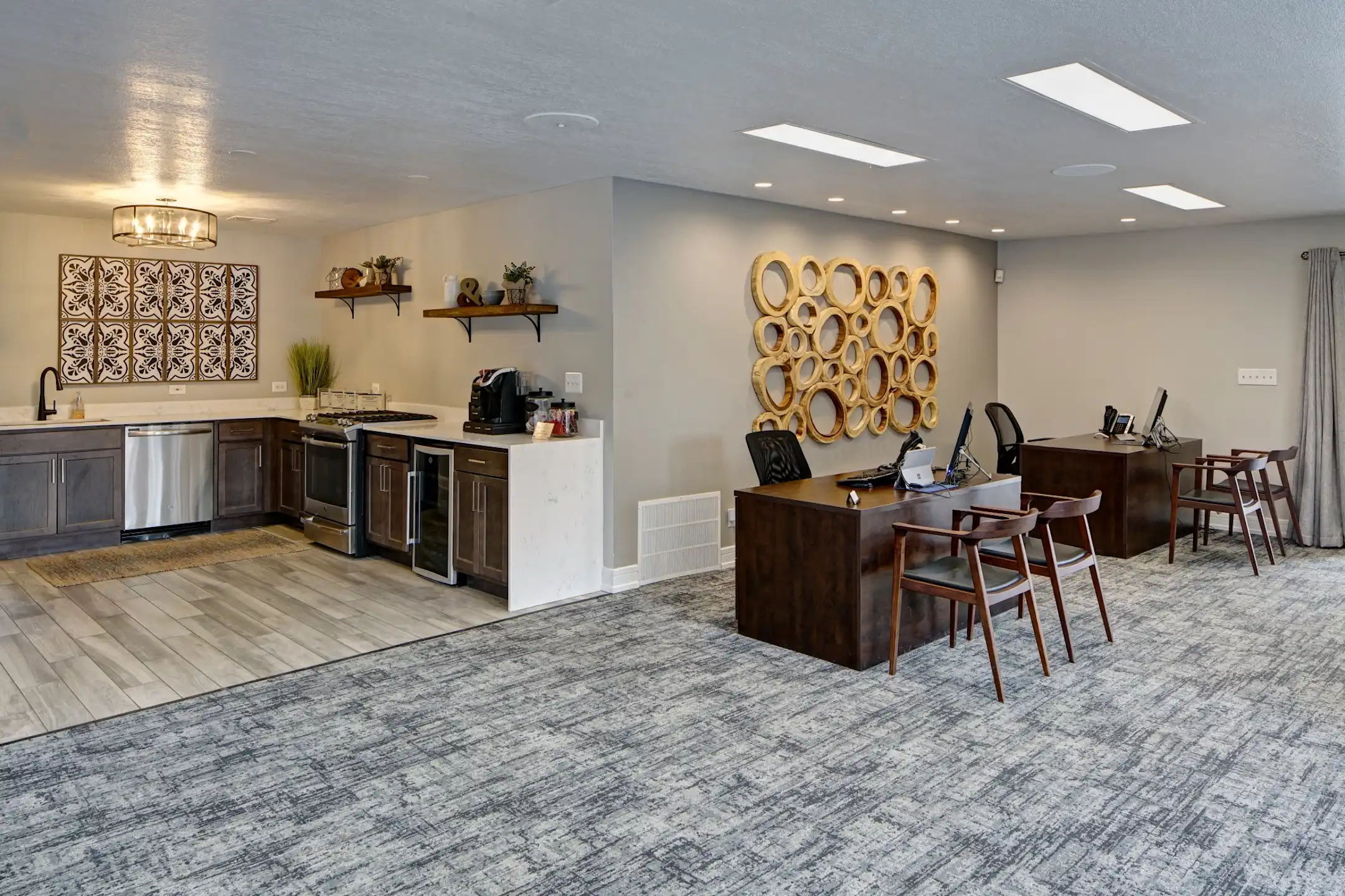 The Woodlands Of Crest Hill Apartments Crest Hill, IL 60403