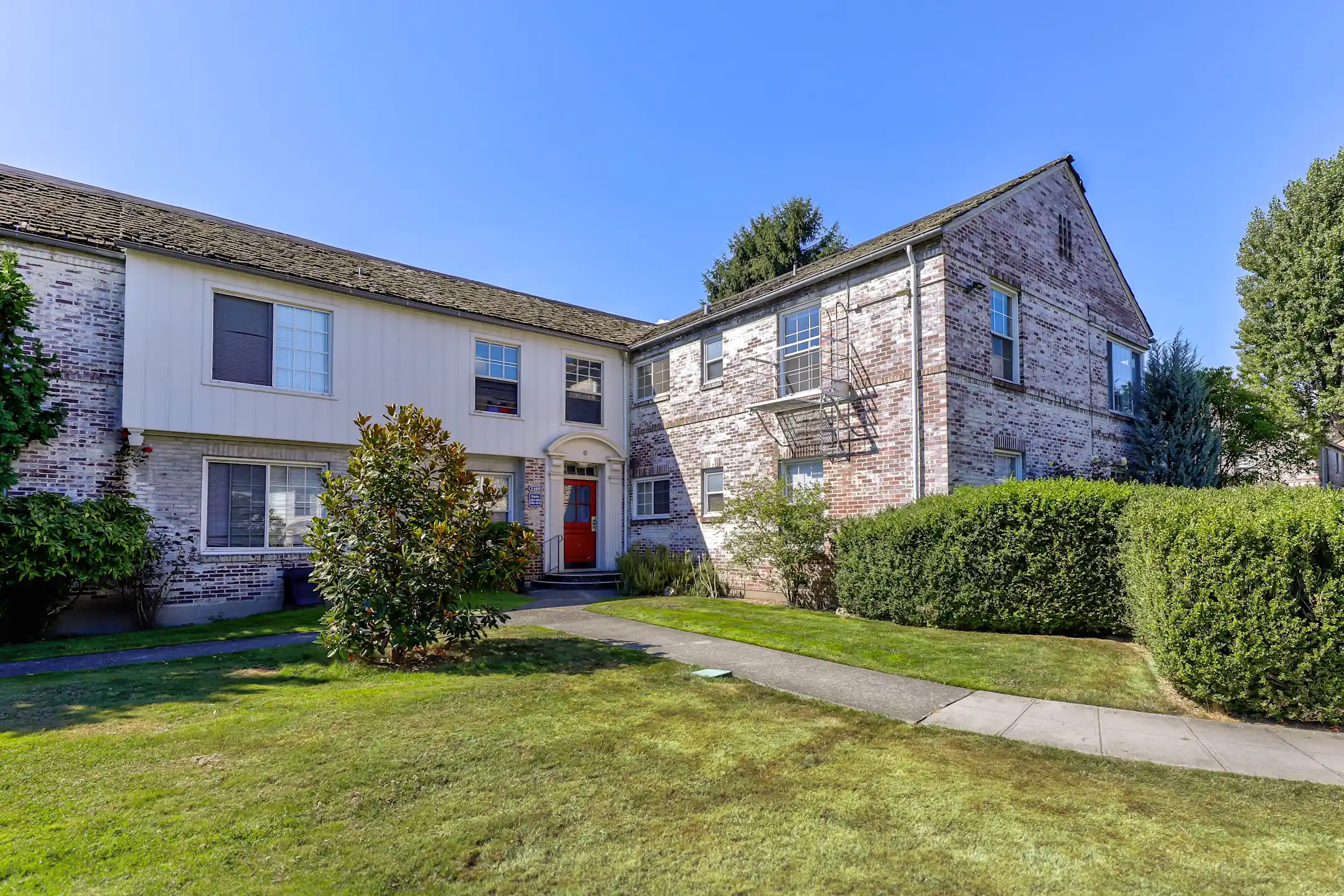 Edgewater Apartments 2411 42nd Ave E Seattle, WA for Rent Rent.