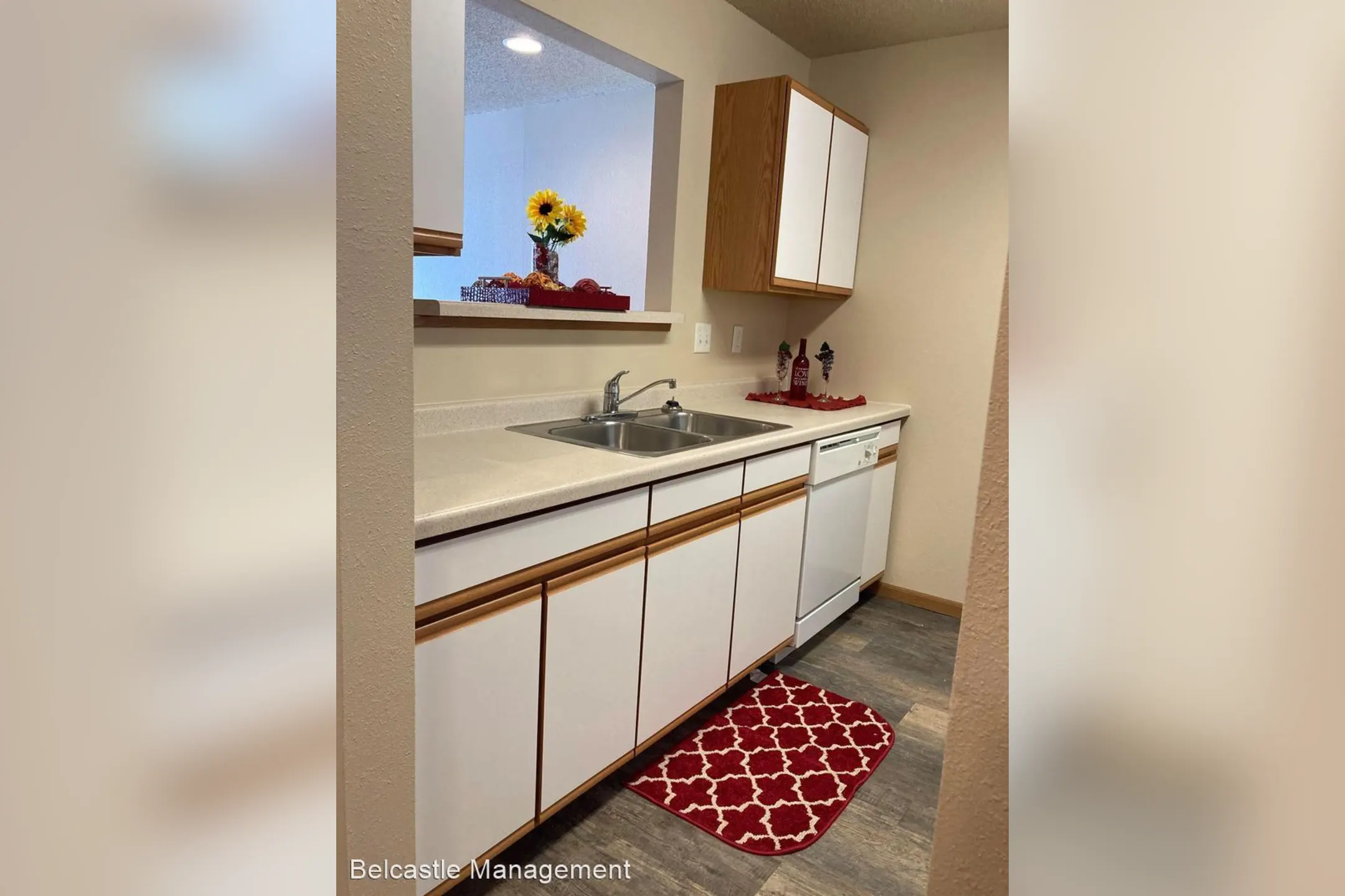 Kitchen - Boulder Apartments - Bismarck, ND