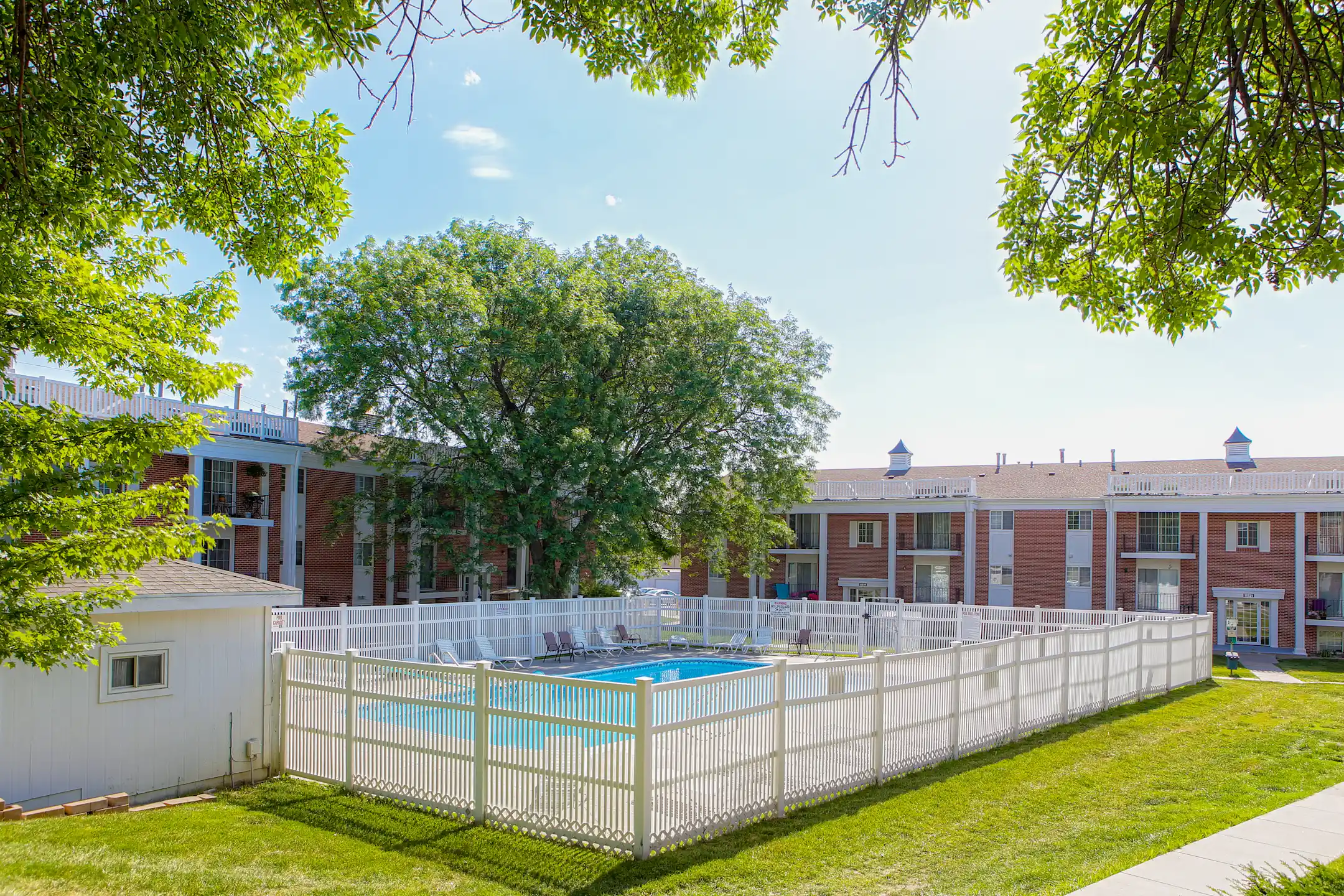 Westwood Apartments Apartments Omaha, NE 68144