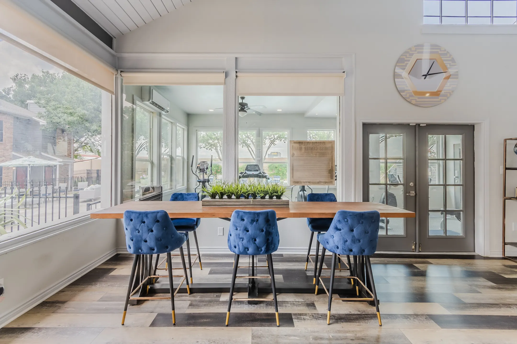 Avalon Villas - Irving, TX