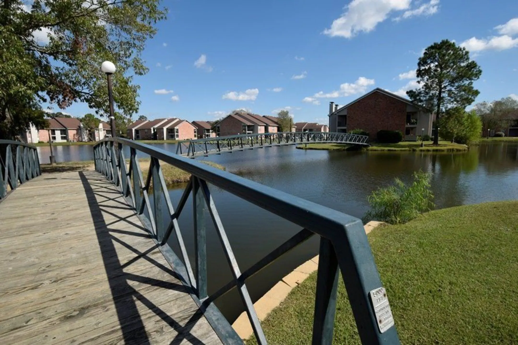 Jefferson Lakes Apartments Baton Rouge, LA 70816