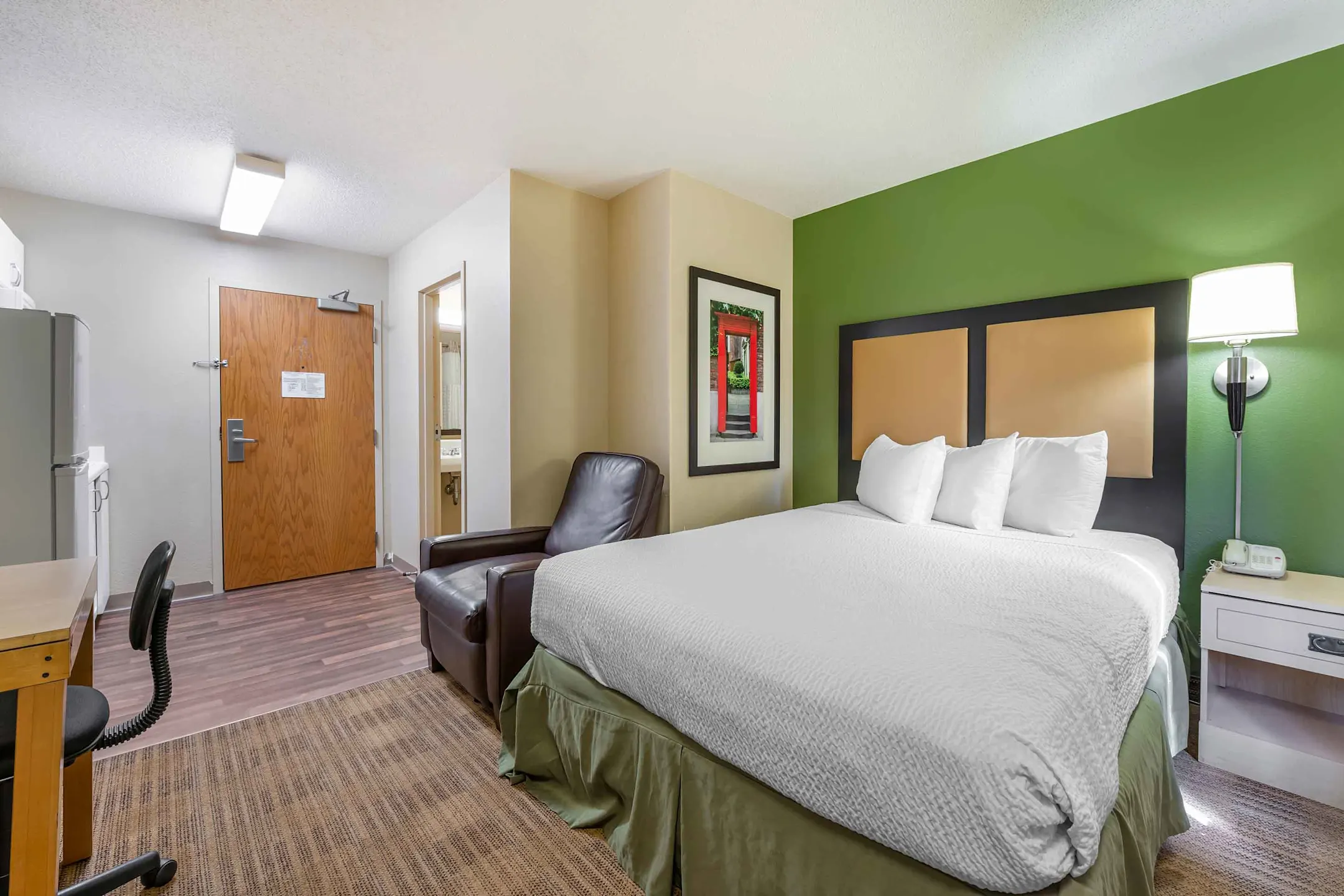 Furnished Studio Cincinnati Blue Ash Kenwood Road 11145 Kenwood