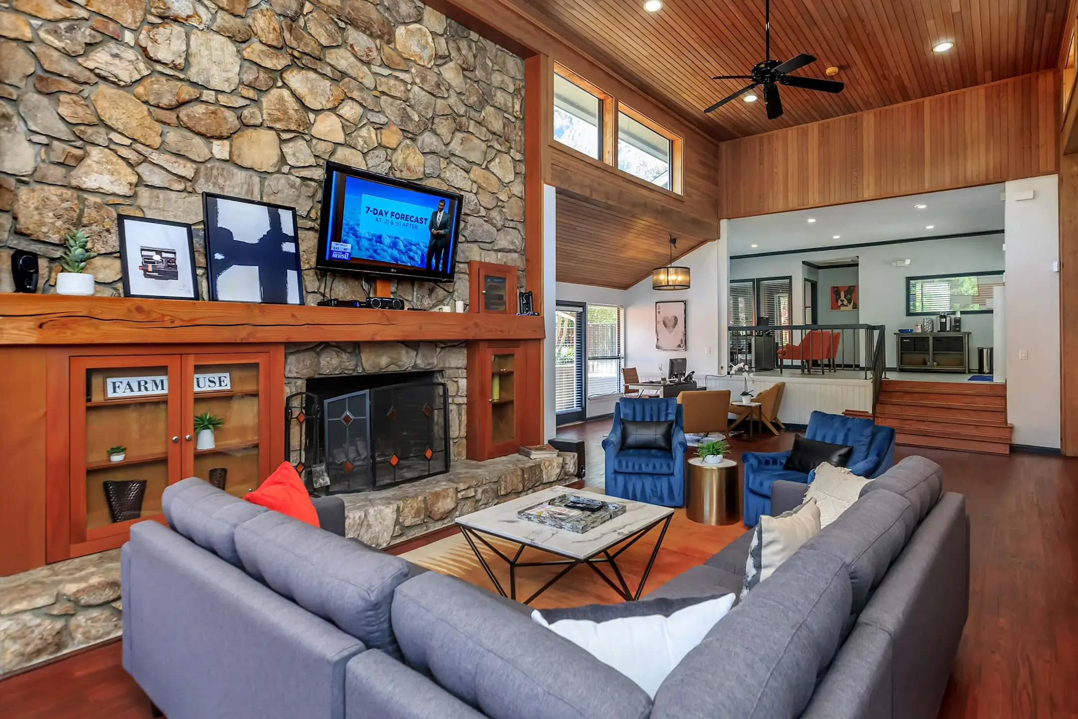 Pool - SunStone Apartments - Chapel Hill, NC