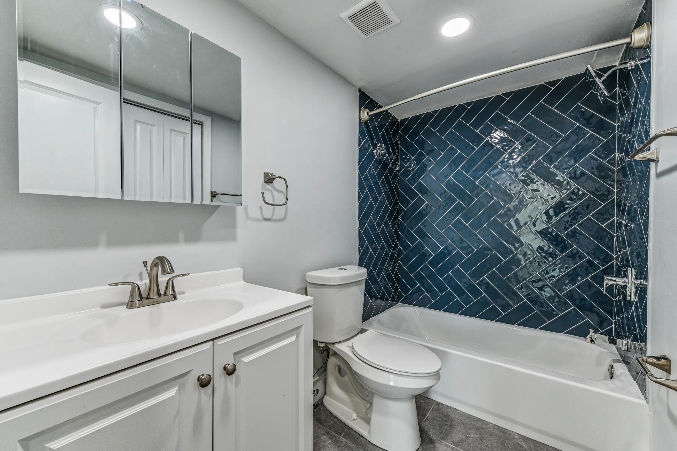 Bathroom - West River Apartments - Philadelphia, PA