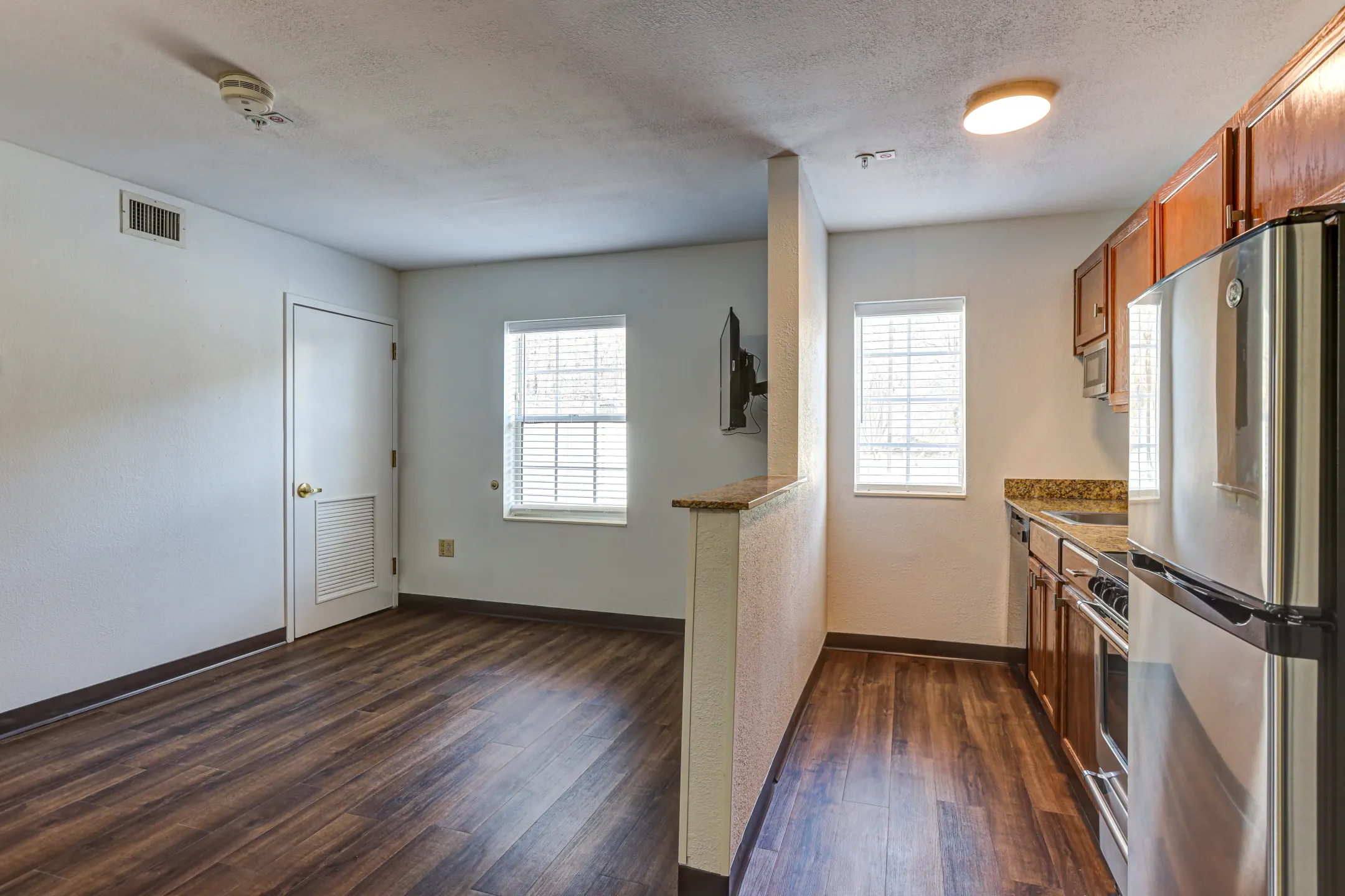 Vivo Greenville Apartments - Greenville, SC 29607