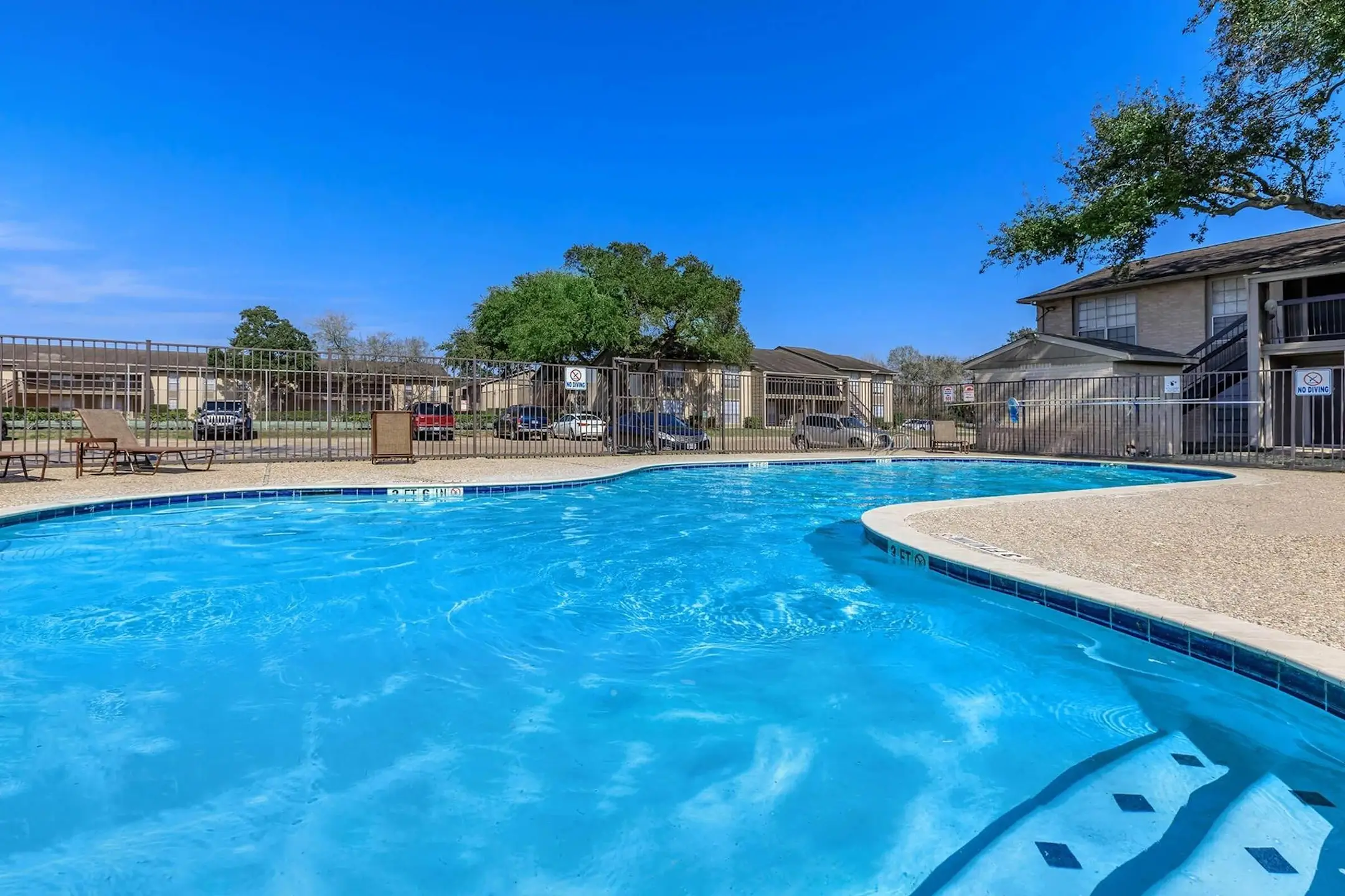 Vanderbilt Apartments 101 Hackberry St Clute, TX Apartments for